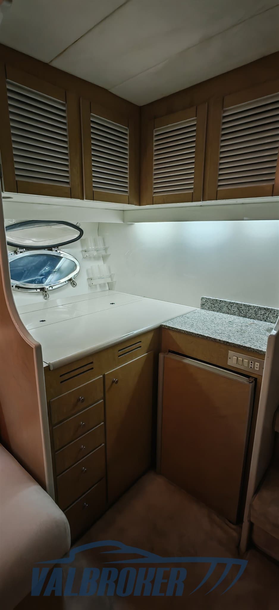 Riva 43 TROPICANA used - hero image 7