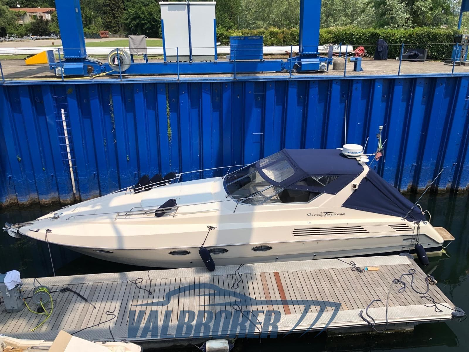 Riva 43 TROPICANA used - hero image 16