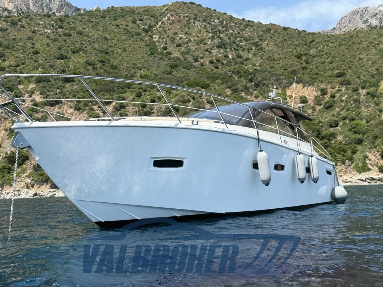 Sealine Sc 35 - Detail View 1 Sealine Sc 35 - Detail View 1