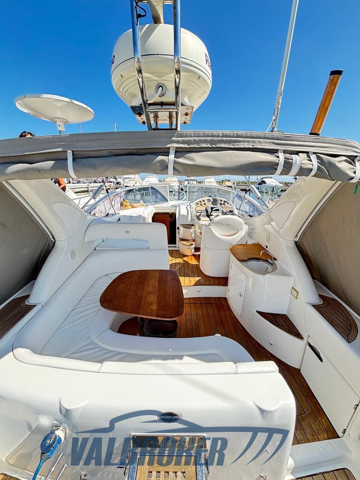 Sessa Marine Sessa C 35 - Detail View 1 Sessa Marine Sessa C 35 - Detail View 1