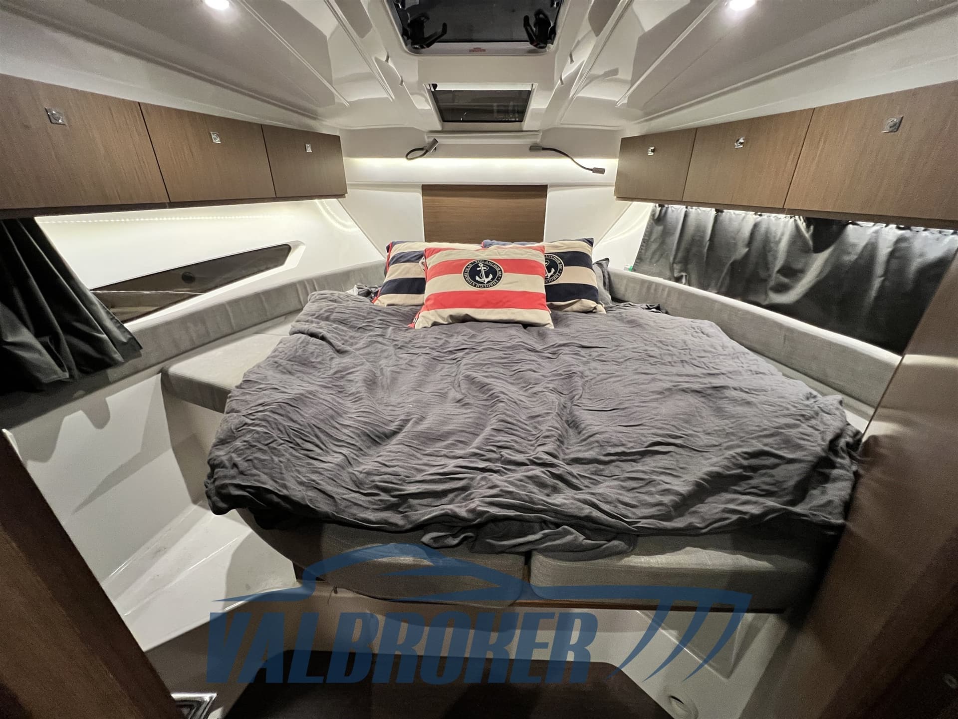 Beneteau Antares 9 d'occasion - image hero 33