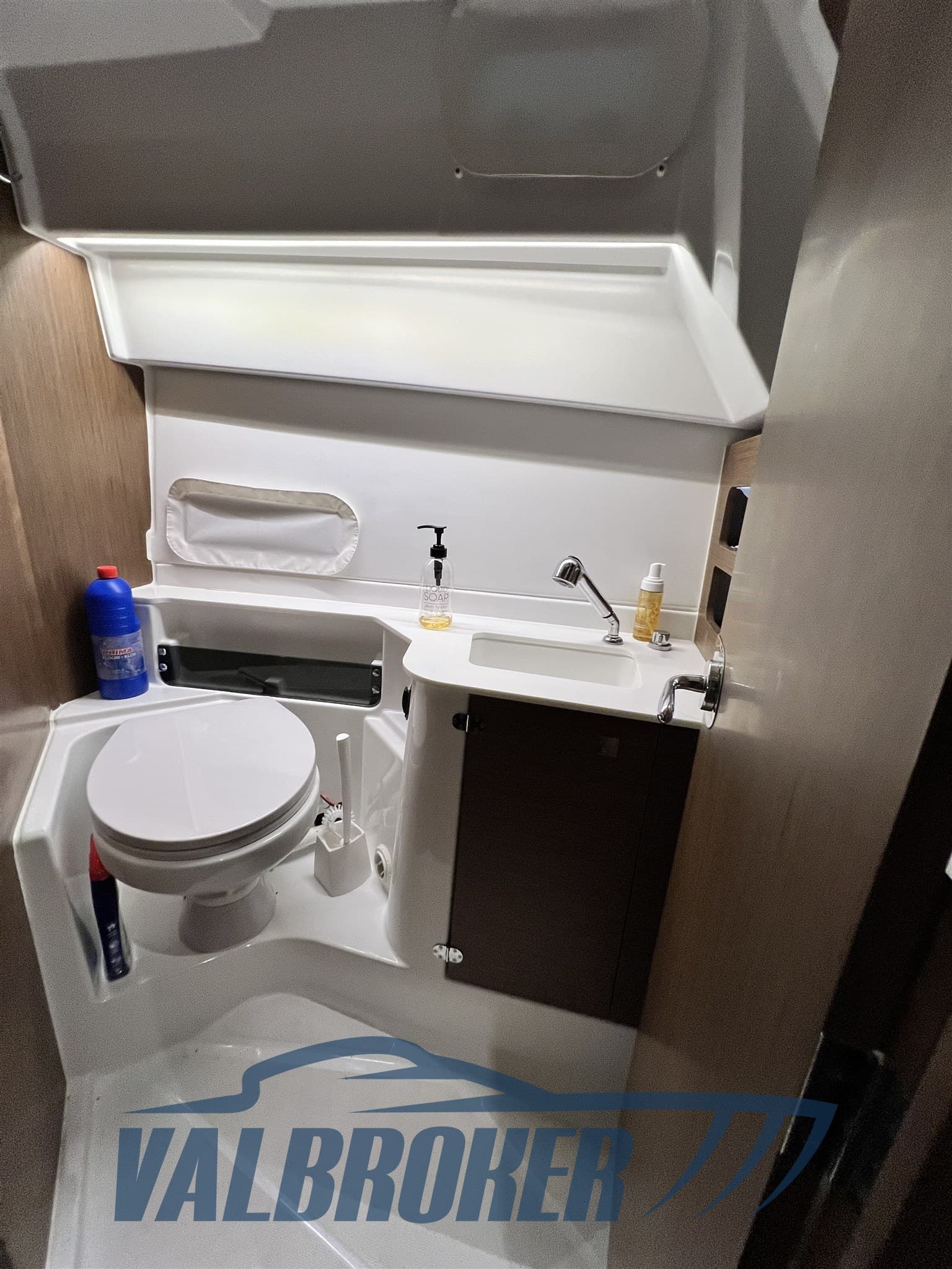 Beneteau Antares 9 d'occasion - image hero 16