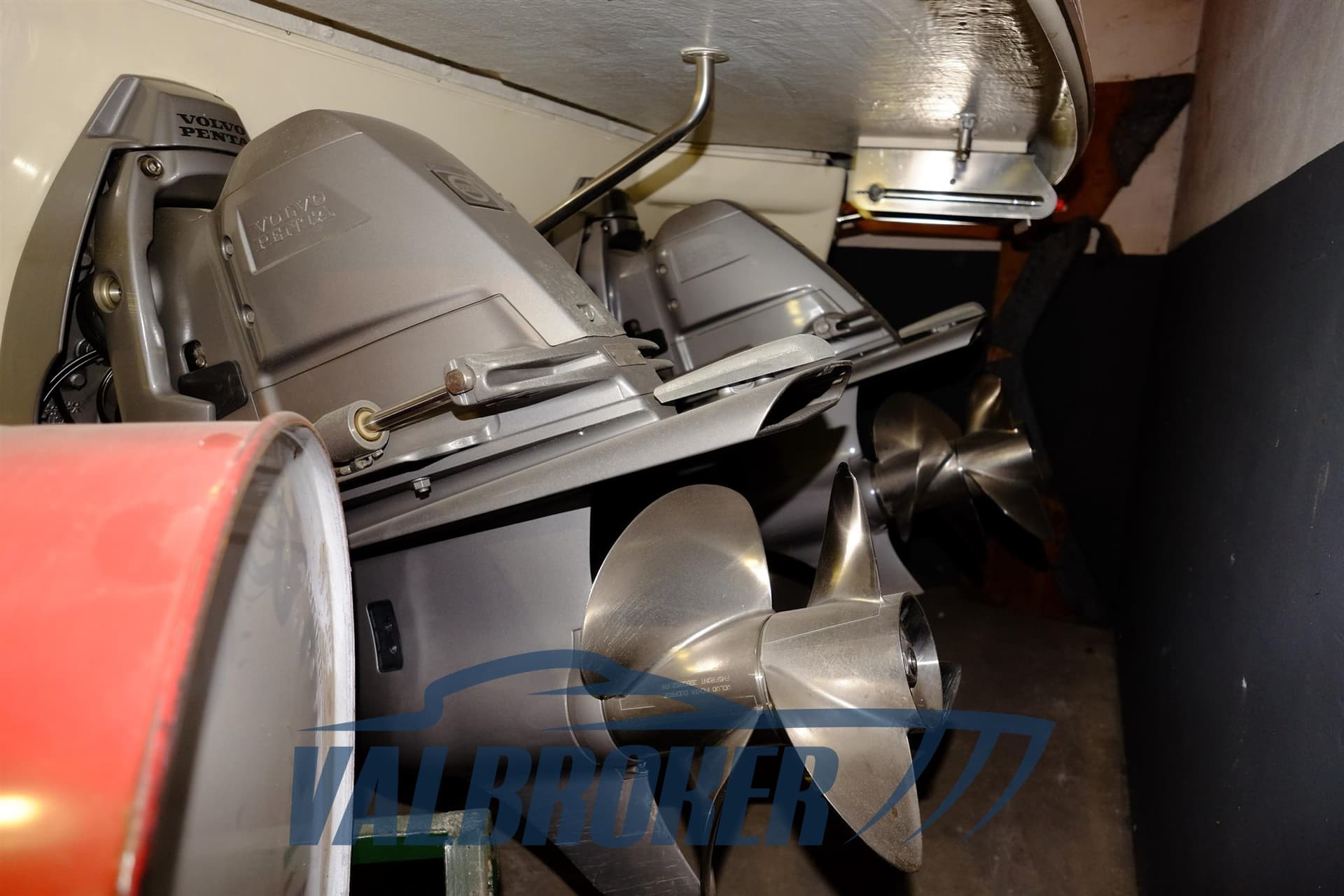 Chris Craft CORSAIR 32 used - hero image 19