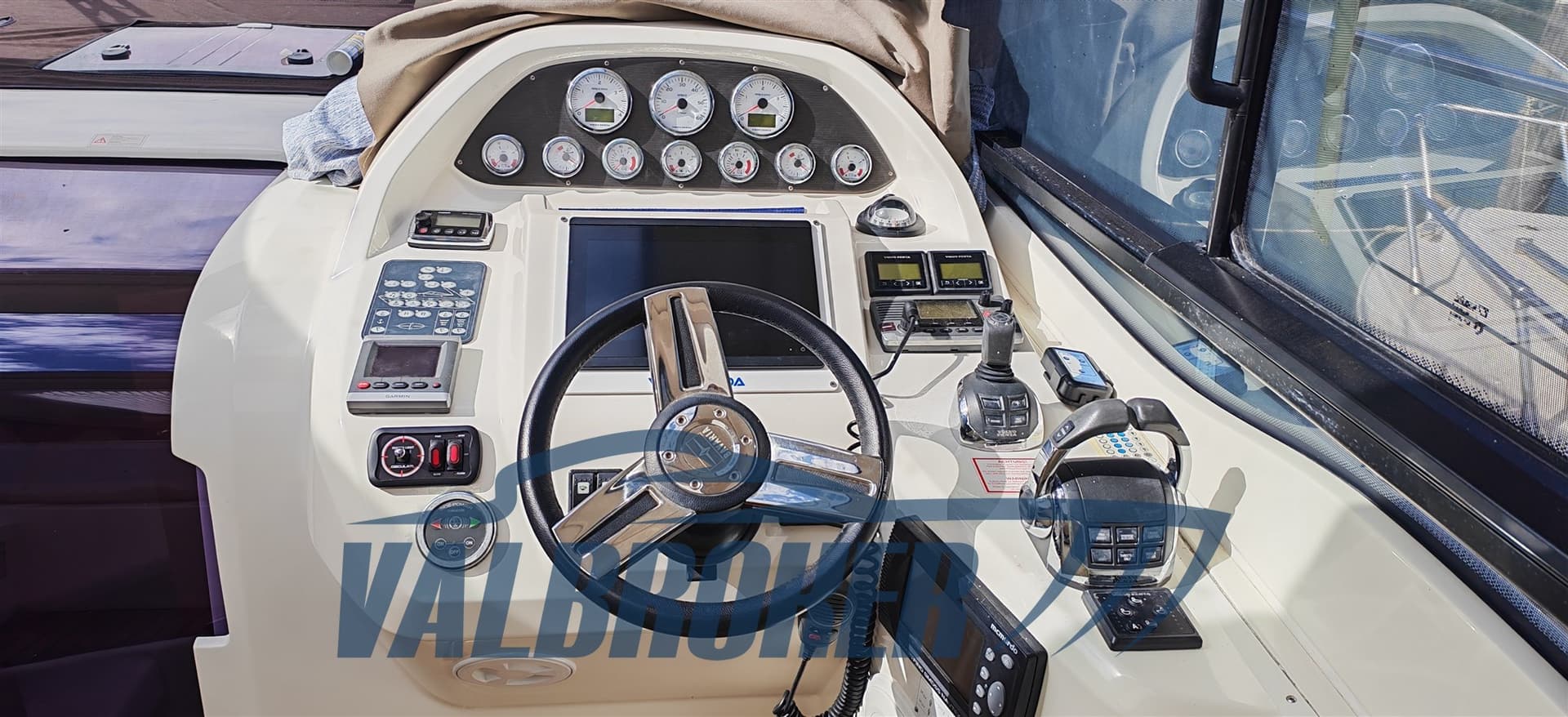 Bavaria Sport 39 Ht - Deck View Bavaria Sport 39 Ht - Deck View