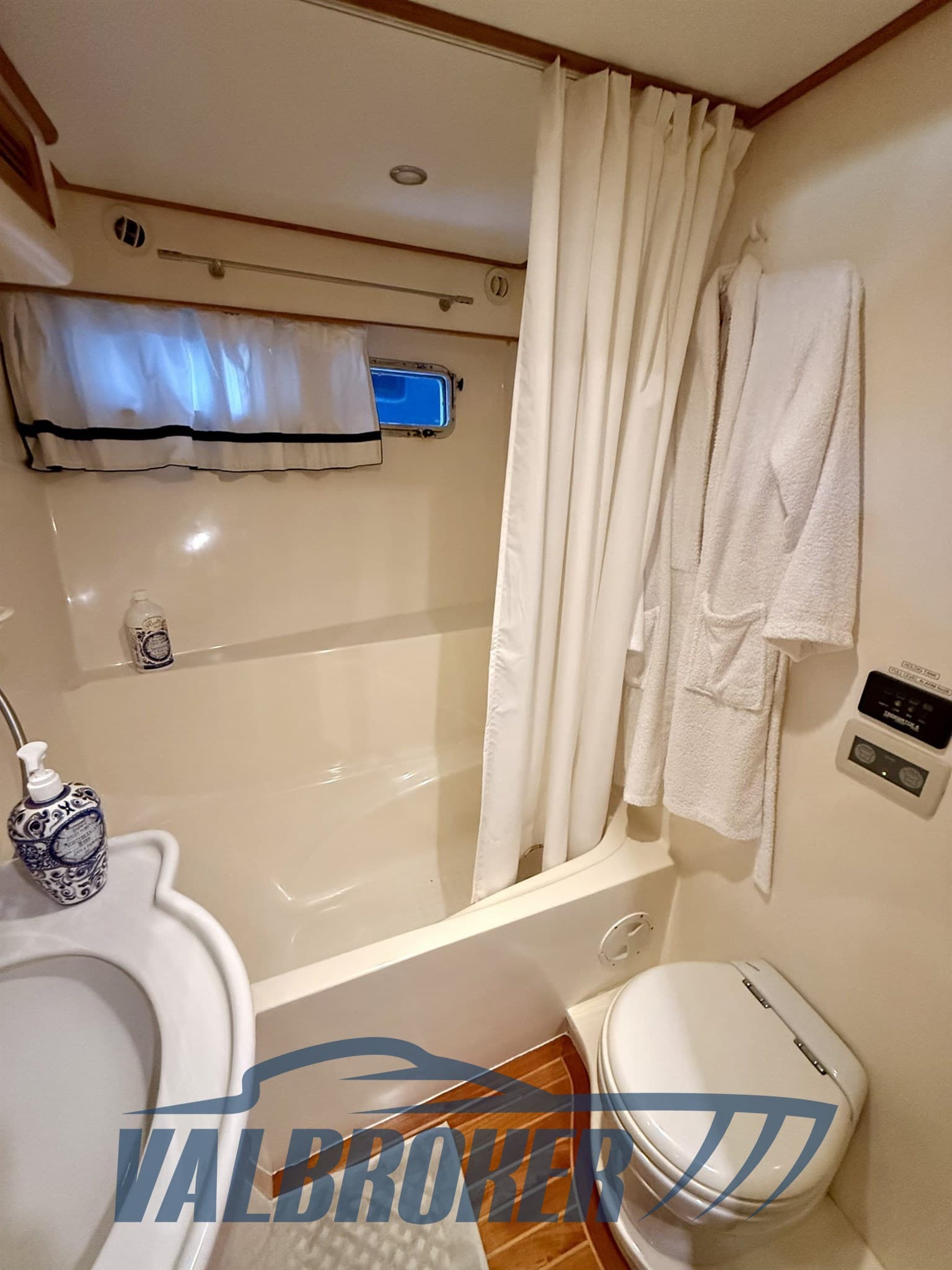 Selene Yachts 47 Ocean Trawler d'occasion - image hero 19