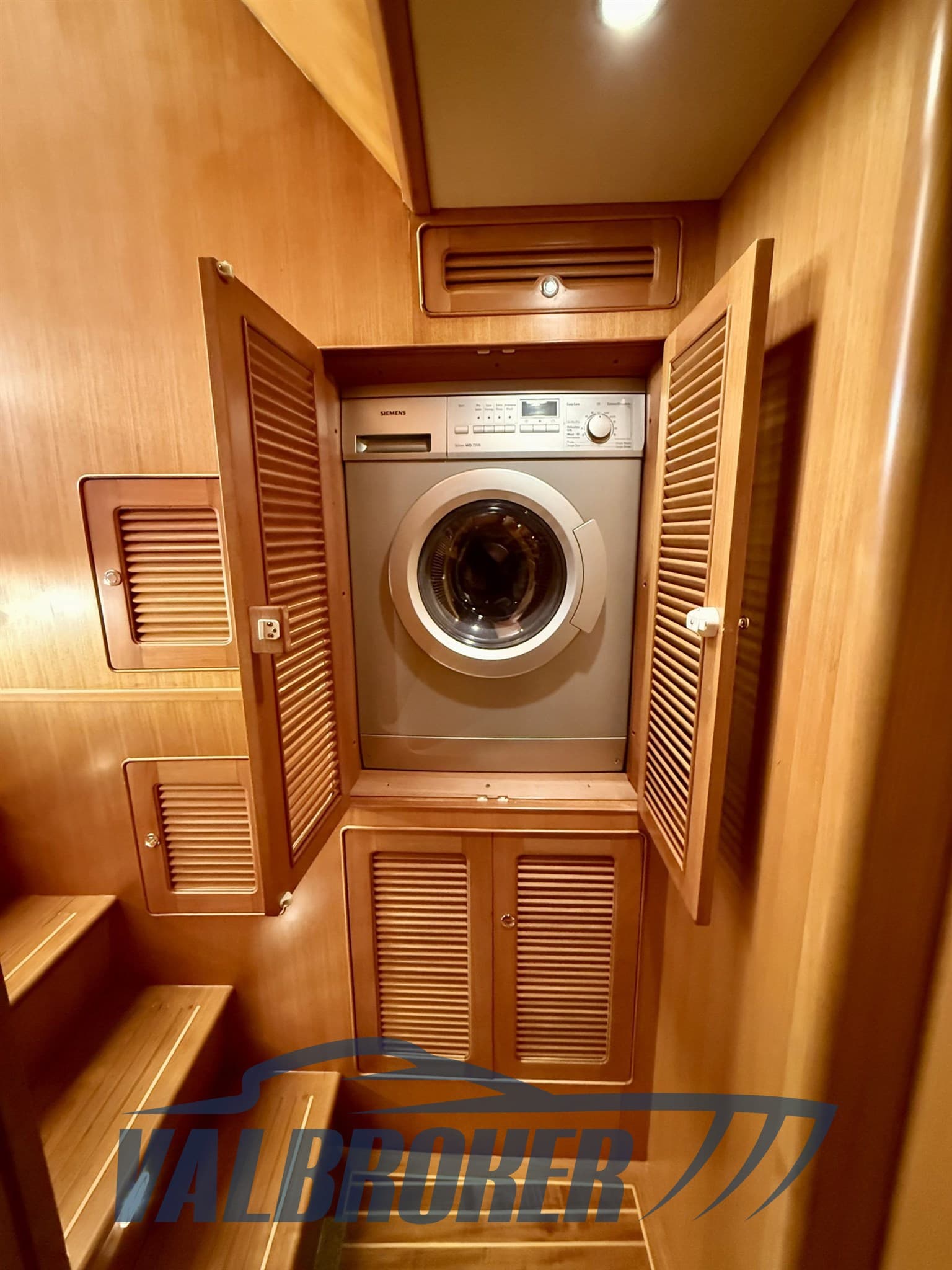 Selene Yachts 47 Ocean Trawler d'occasion - image hero 40