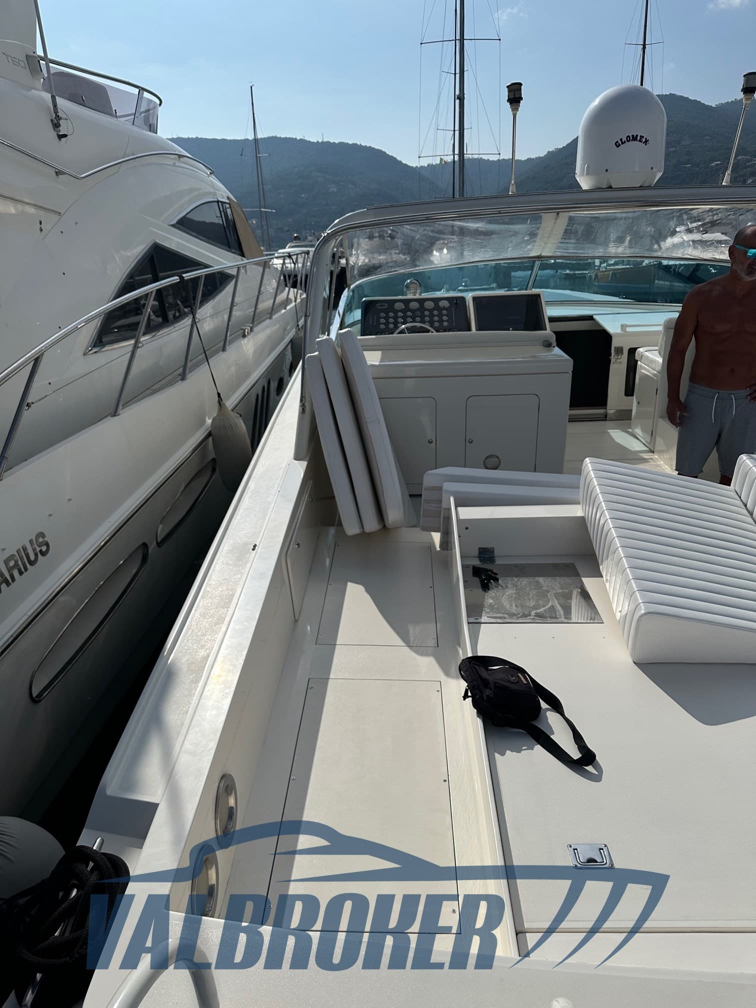 Magnum Marine Magnum 53' Sport usato - foto hero 23