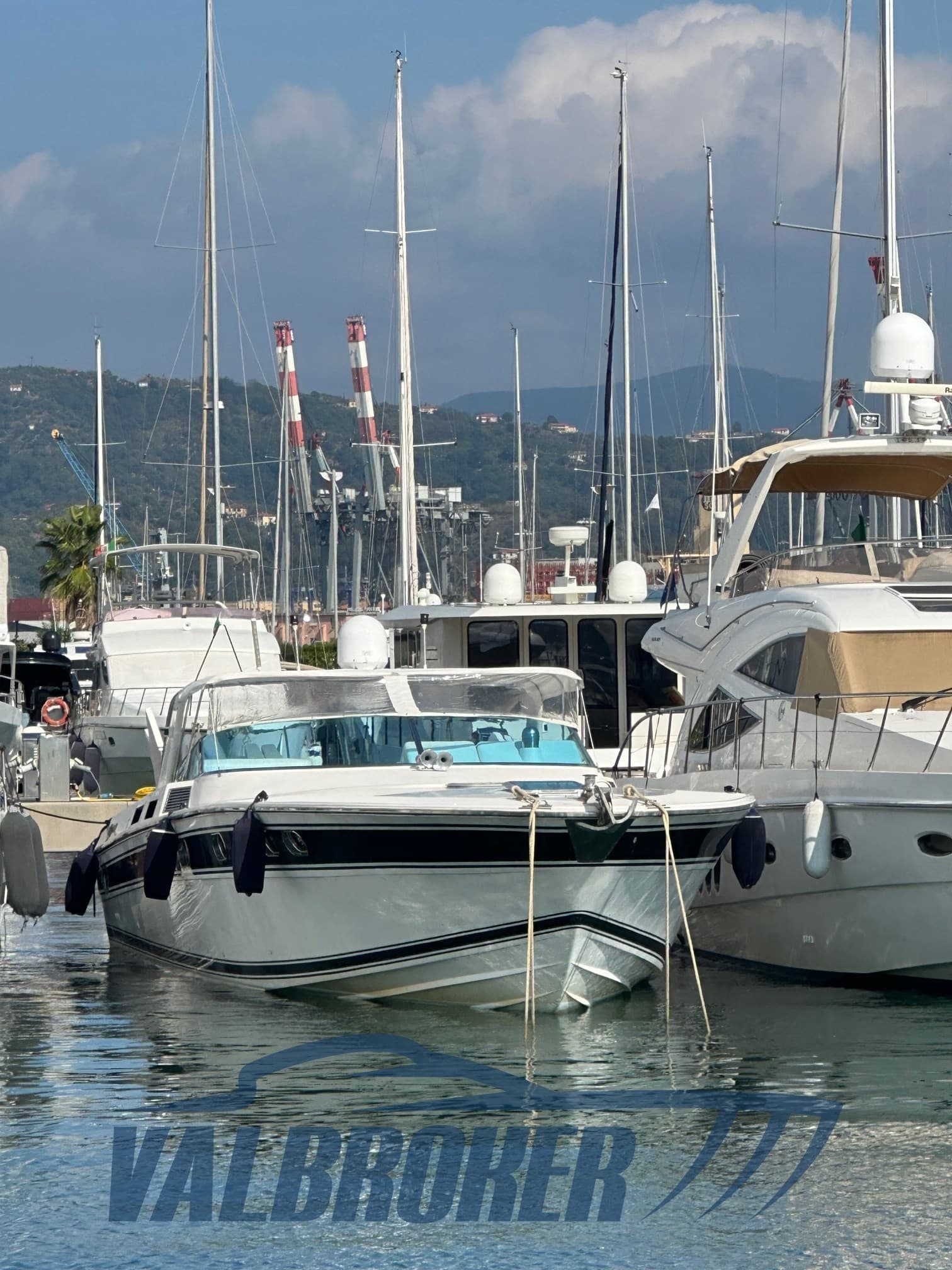 Magnum Marine Magnum 53' Sport usato - foto hero 21