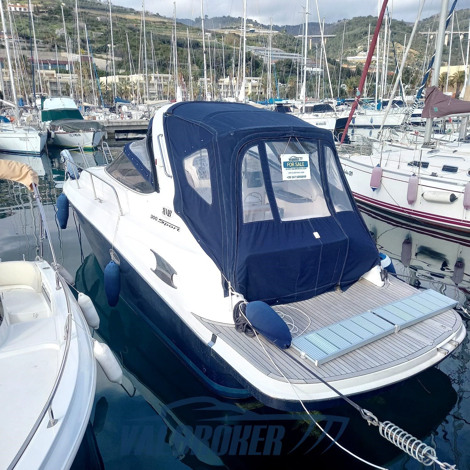 Bavaria Bmb 300 Sport - Interior View Bavaria Bmb 300 Sport - Interior View