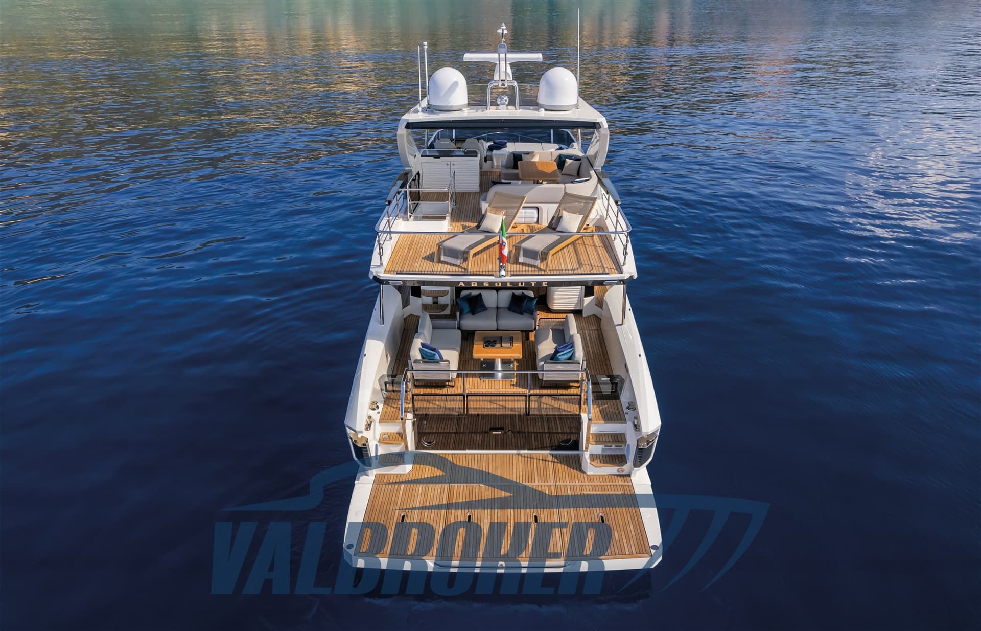 Absolute 60 Fly - Interior View Absolute 60 Fly - Interior View