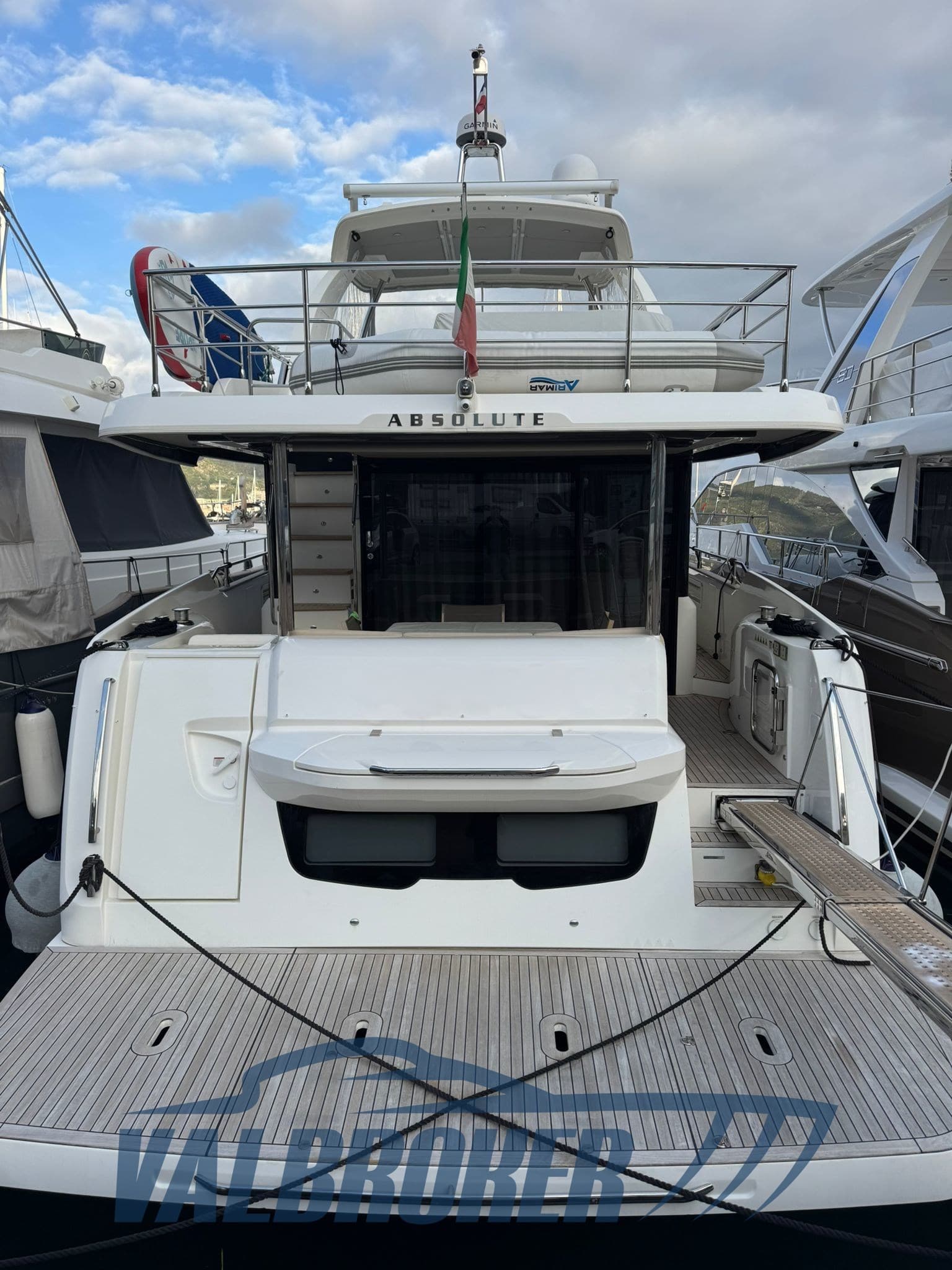 Absolute Navetta 52 - Detail View 1 Absolute Navetta 52 - Detail View 1