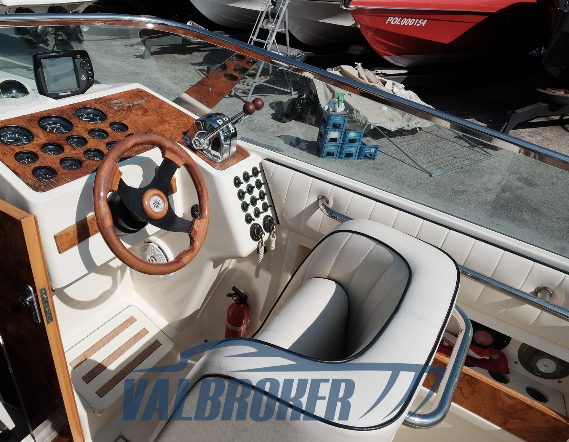 Tony Giugliano 30 Sport - Deck View Tony Giugliano 30 Sport - Deck View