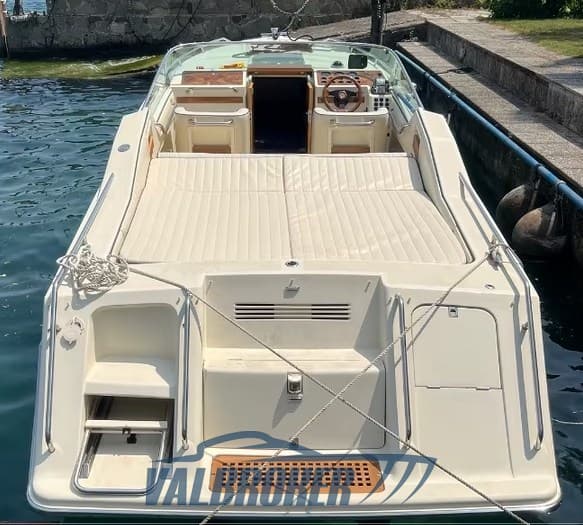 Tony Giugliano 30 Sport - Detail View 1 Tony Giugliano 30 Sport - Detail View 1