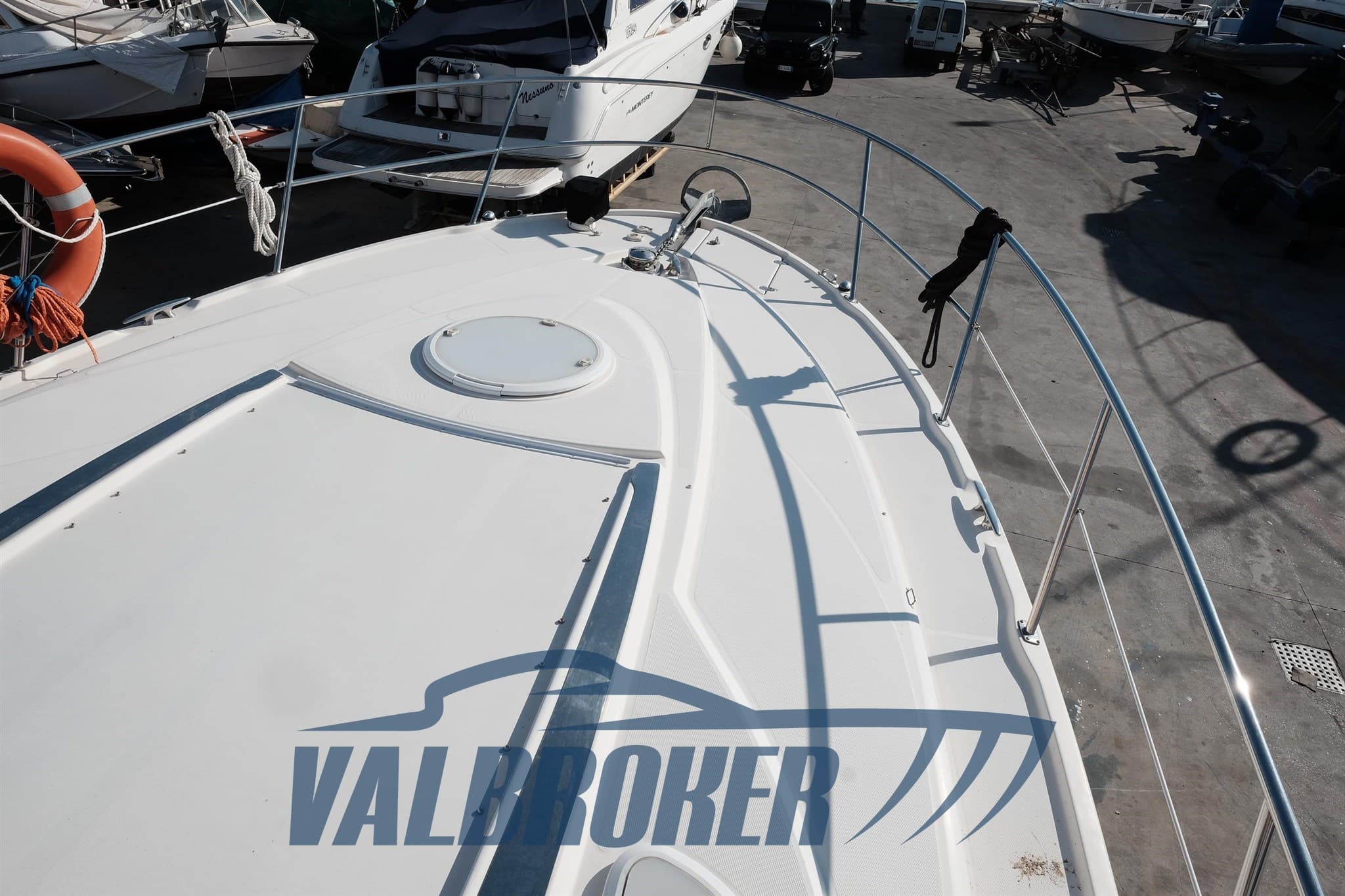 Monterey Boats 415 Sy Sport Yacht - Deck View Monterey Boats 415 Sy Sport Yacht - Deck View