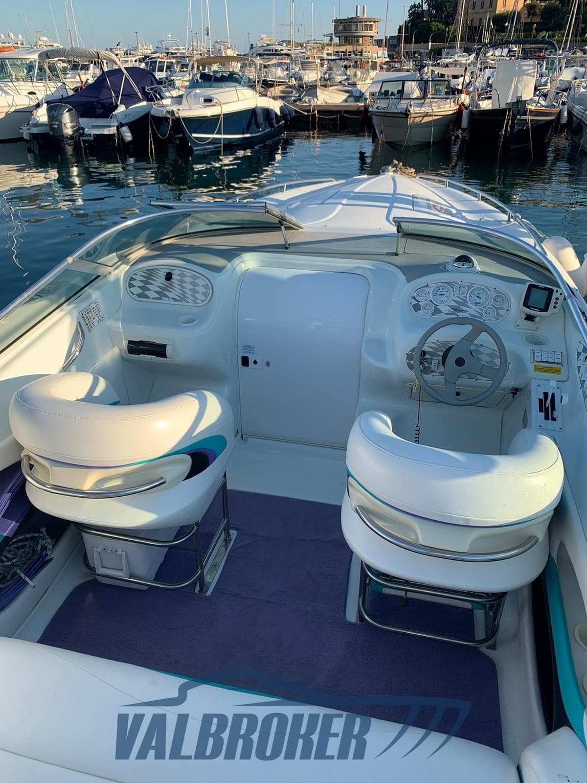 Baja Marine 270 - Deck View Baja Marine 270 - Deck View