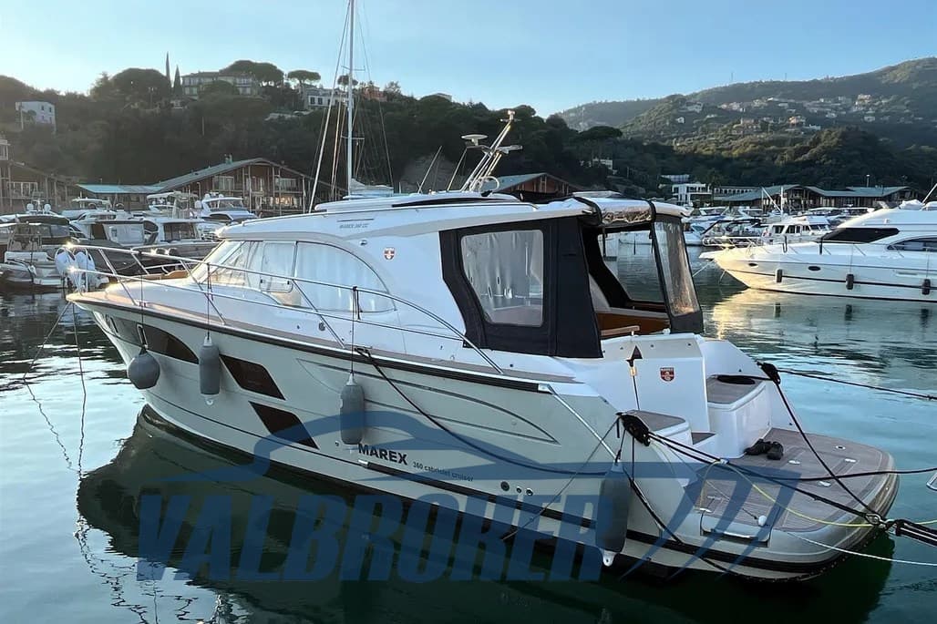 Marex 360 Cabriolet Cruiser used - detail 1