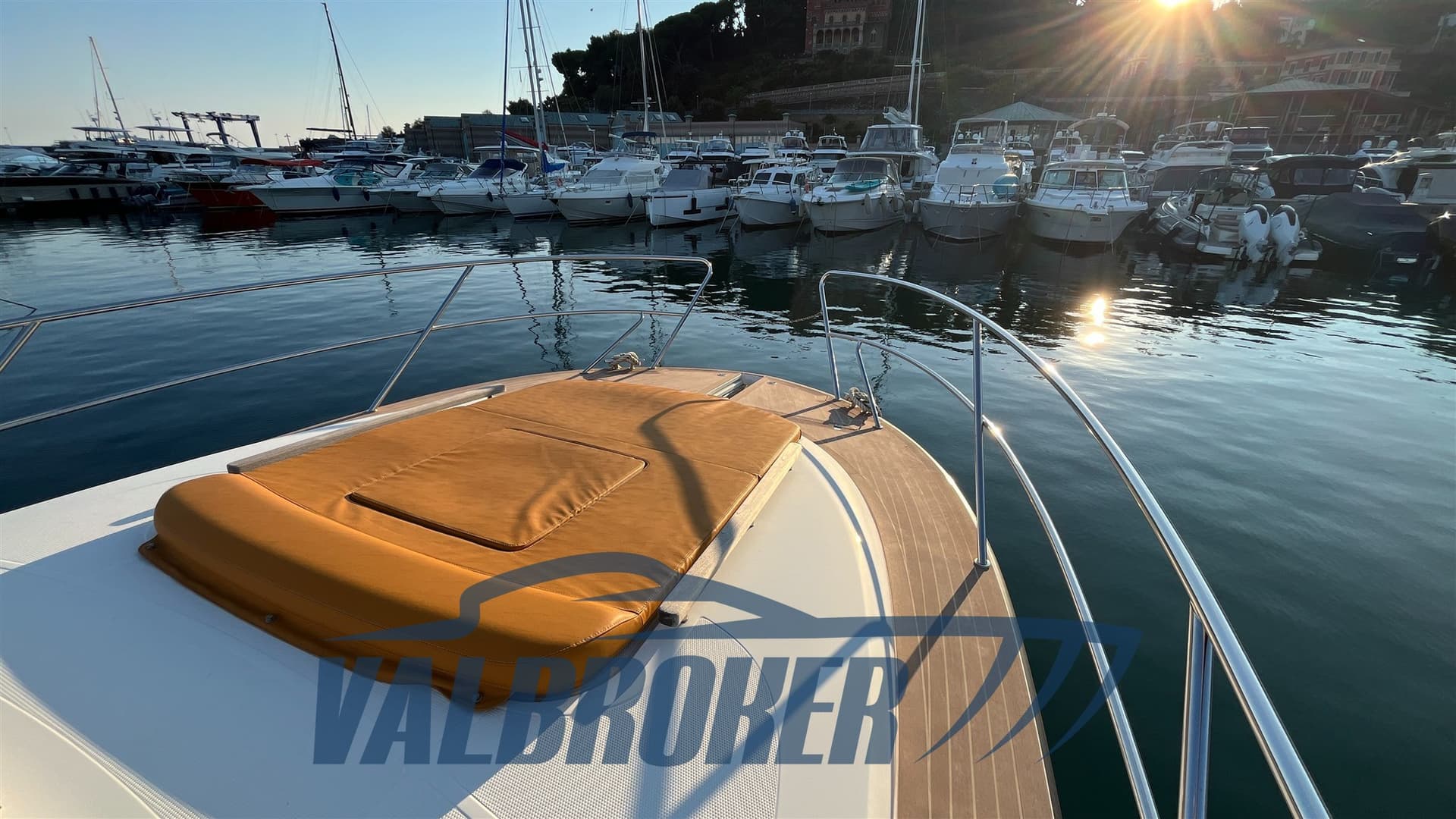 Marex 360 Cabriolet Cruiser - Interior View Marex 360 Cabriolet Cruiser - Interior View