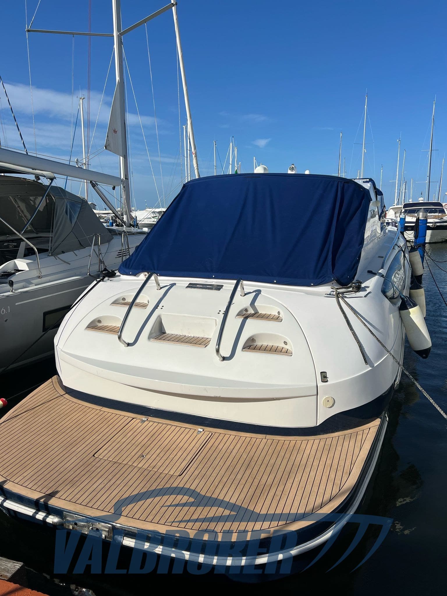 Abbate Tullio Mito 52 - Interior View Abbate Tullio Mito 52 - Interior View