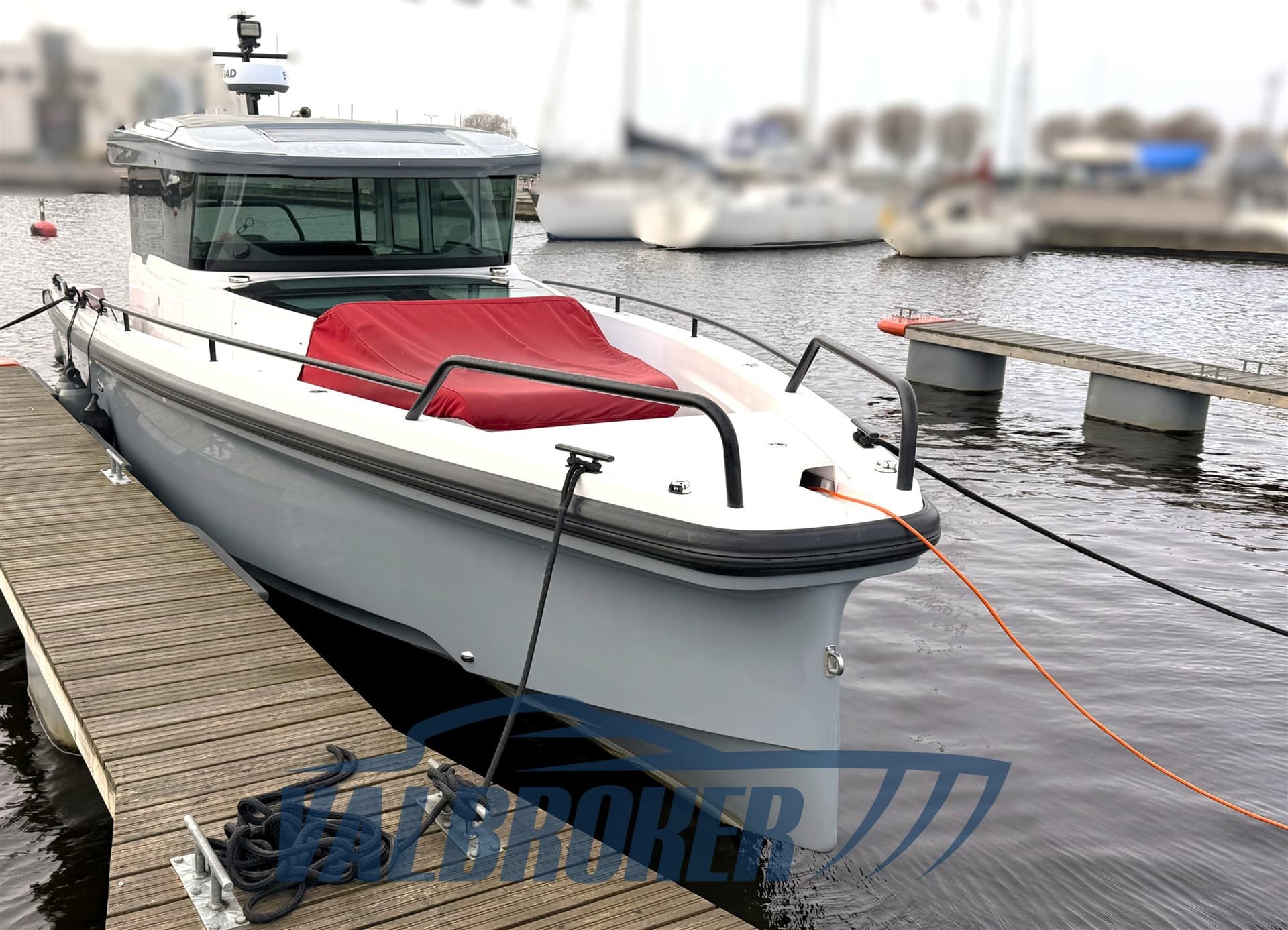 Axopar 37 Xc Cross Cabin - Detail View 1 Axopar 37 Xc Cross Cabin - Detail View 1