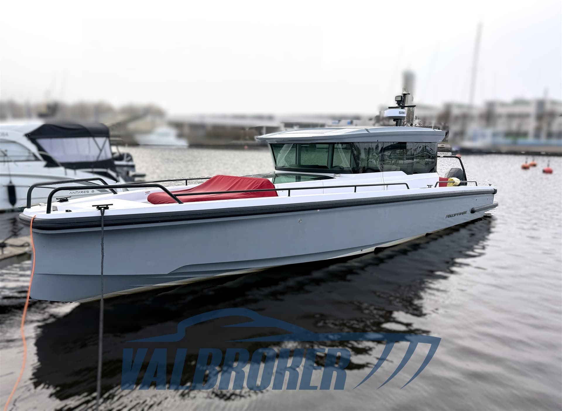 Axopar 37 Xc Cross Cabin - Main View Axopar 37 Xc Cross Cabin - Main View