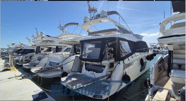 Absolute 50 Fly - Interior View Absolute 50 Fly - Interior View