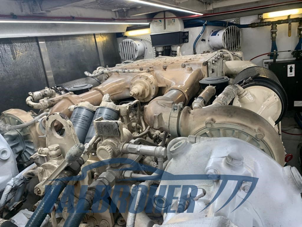 Fairline SQUADRON 62 usato - foto hero 29