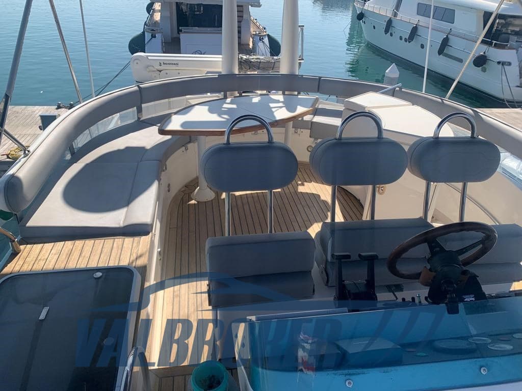 Fairline SQUADRON 62 usato - foto hero 5