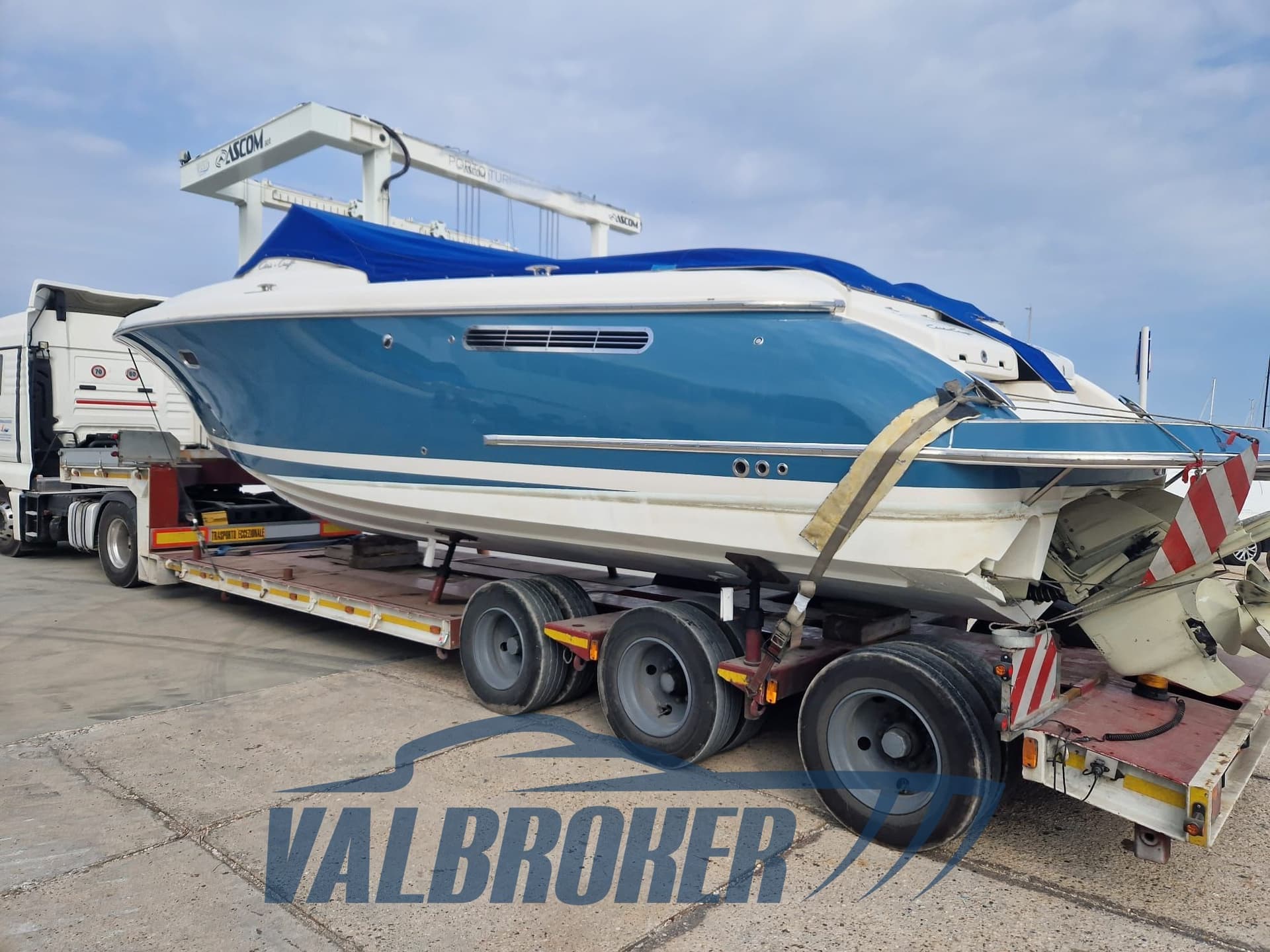 Chris Craft CORSAIR 36 usato - foto hero 21