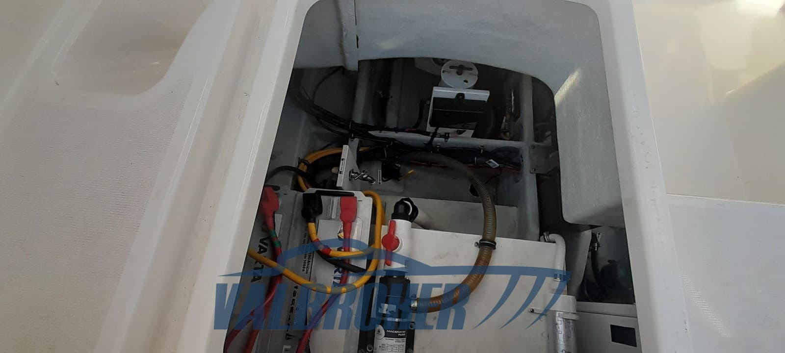 Chris Craft CORSAIR 36 usato - foto hero 19