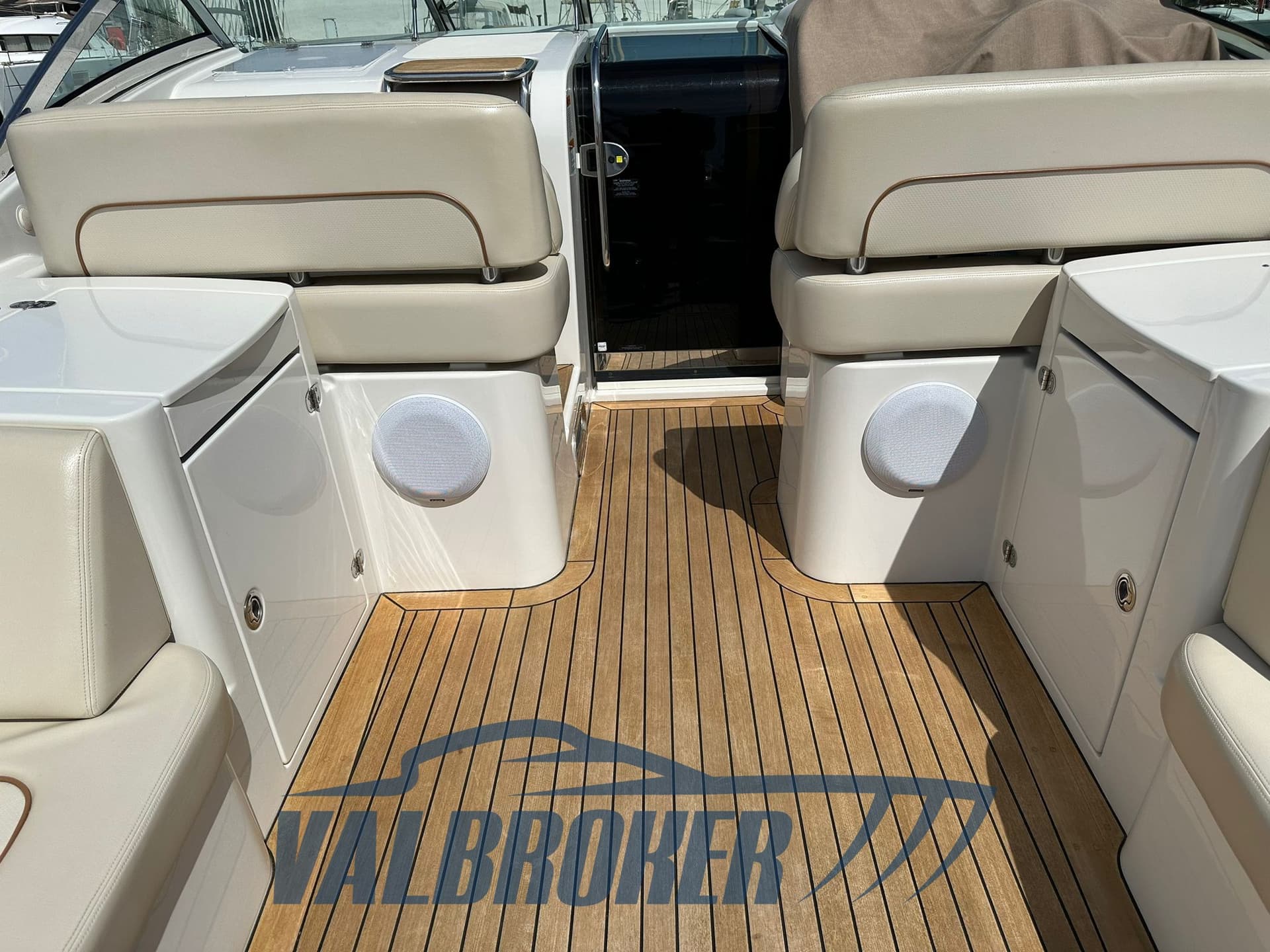 Chris Craft CORSAIR 36 usato - foto hero 10