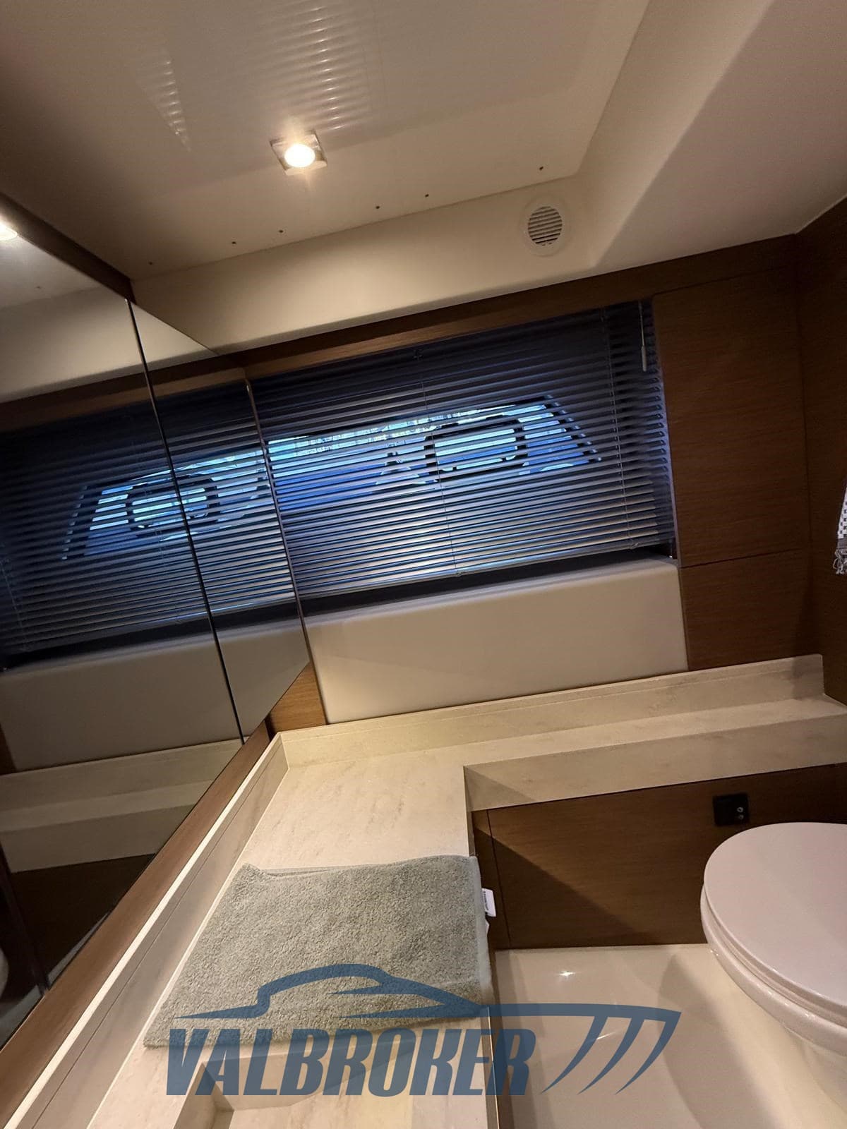 Prestige 520 d'occasion - image hero 19