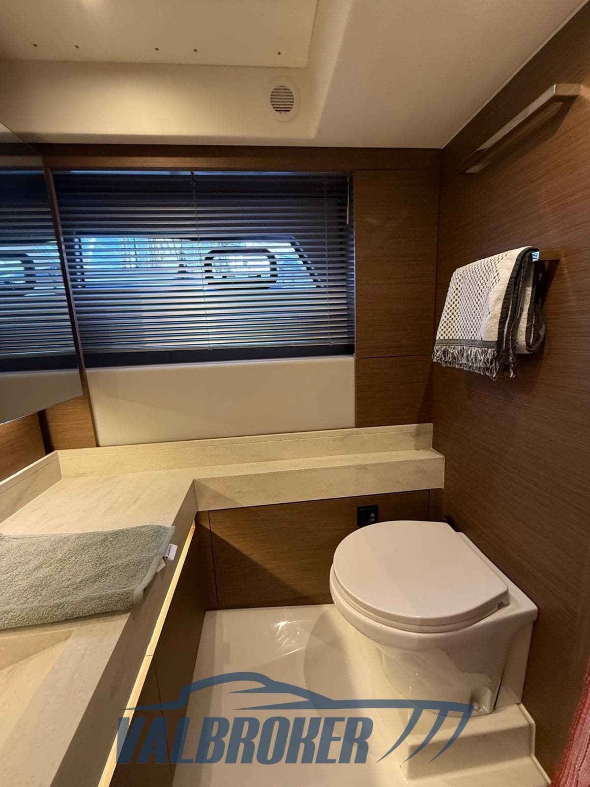 Prestige 520 d'occasion - image hero 16