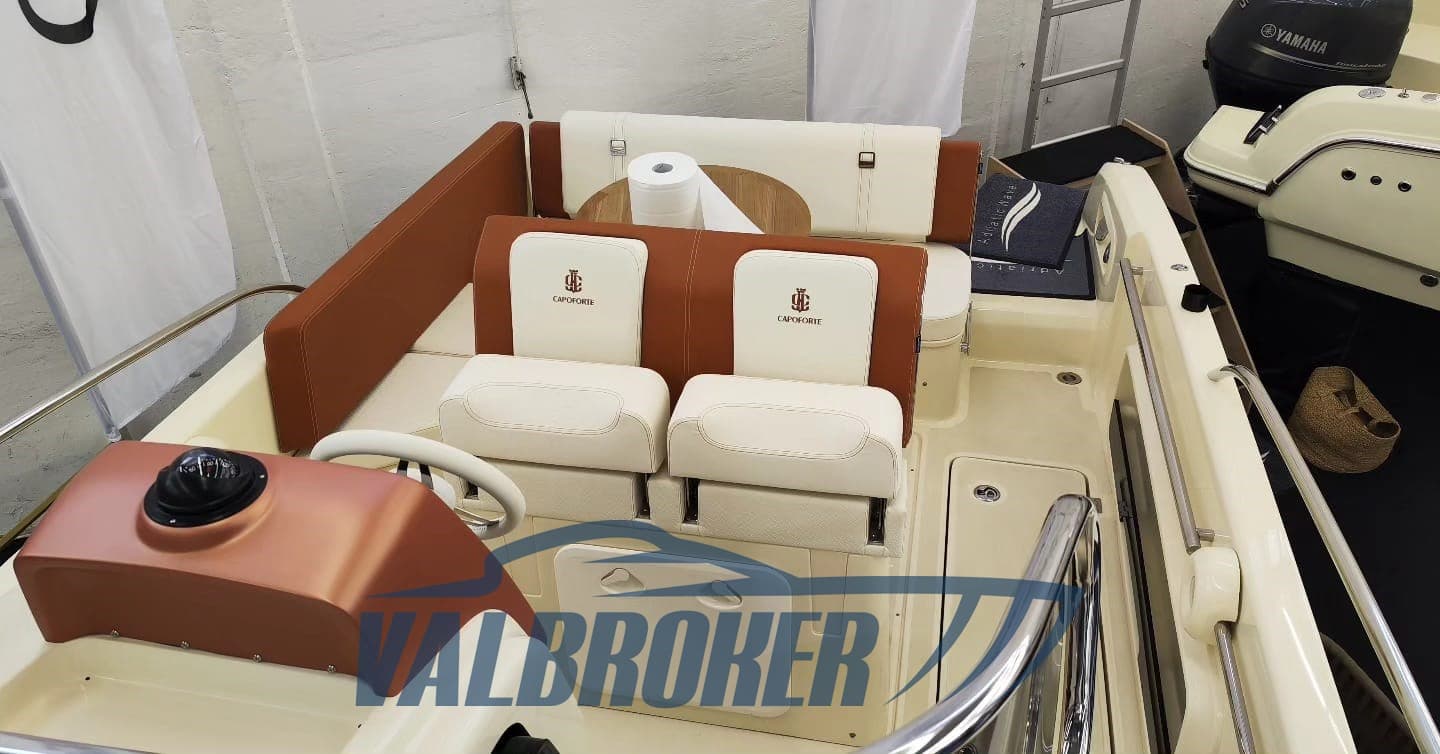 Capoforte Cx240 - Interior View Capoforte Cx240 - Interior View