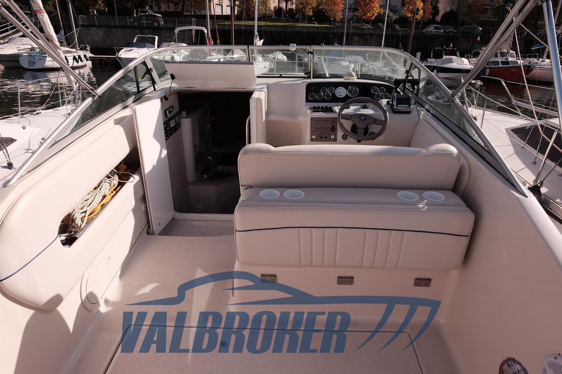 Crownline 268 CR usato - foto hero 8