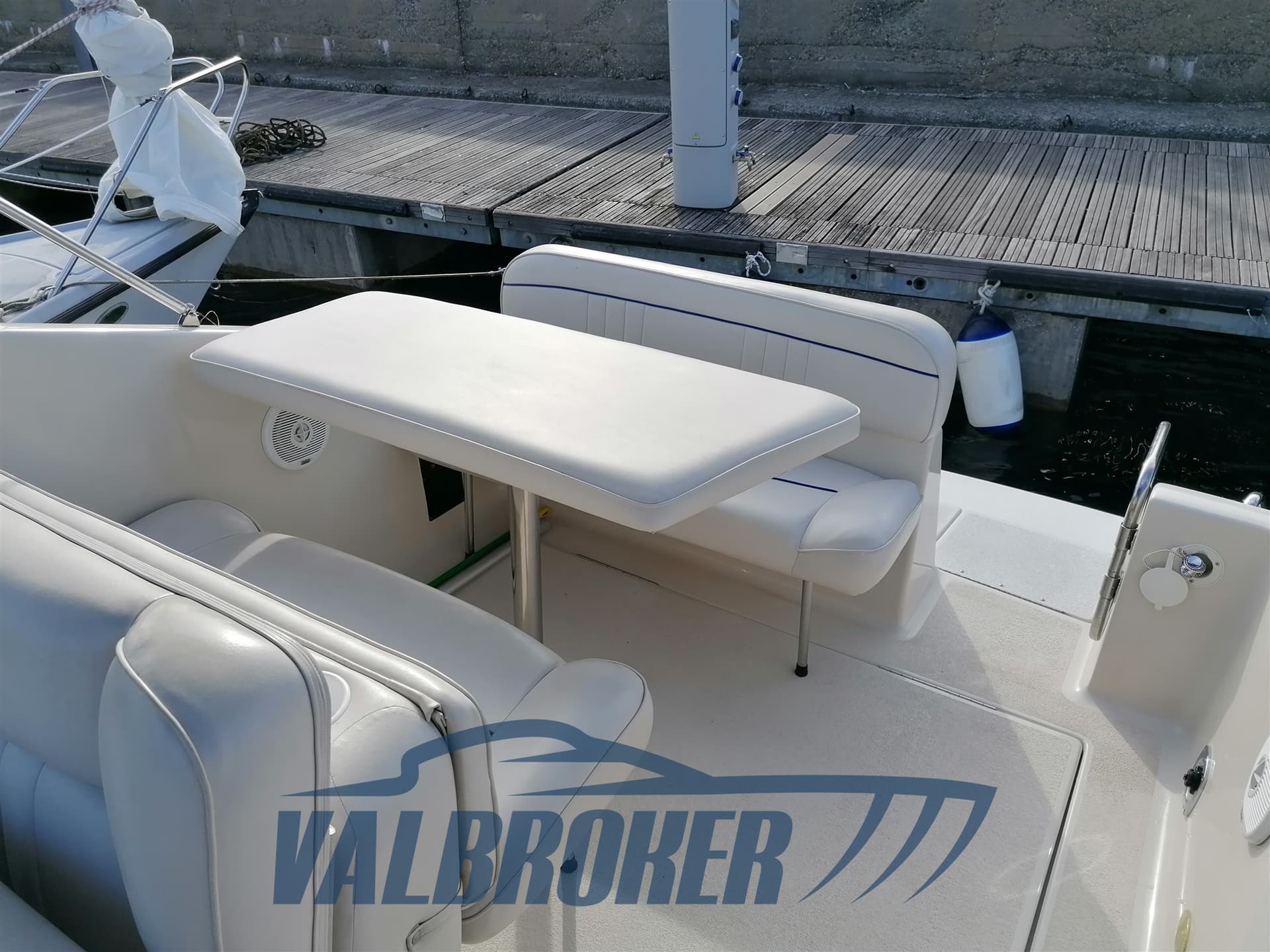 Crownline 268 CR usato - foto hero 11
