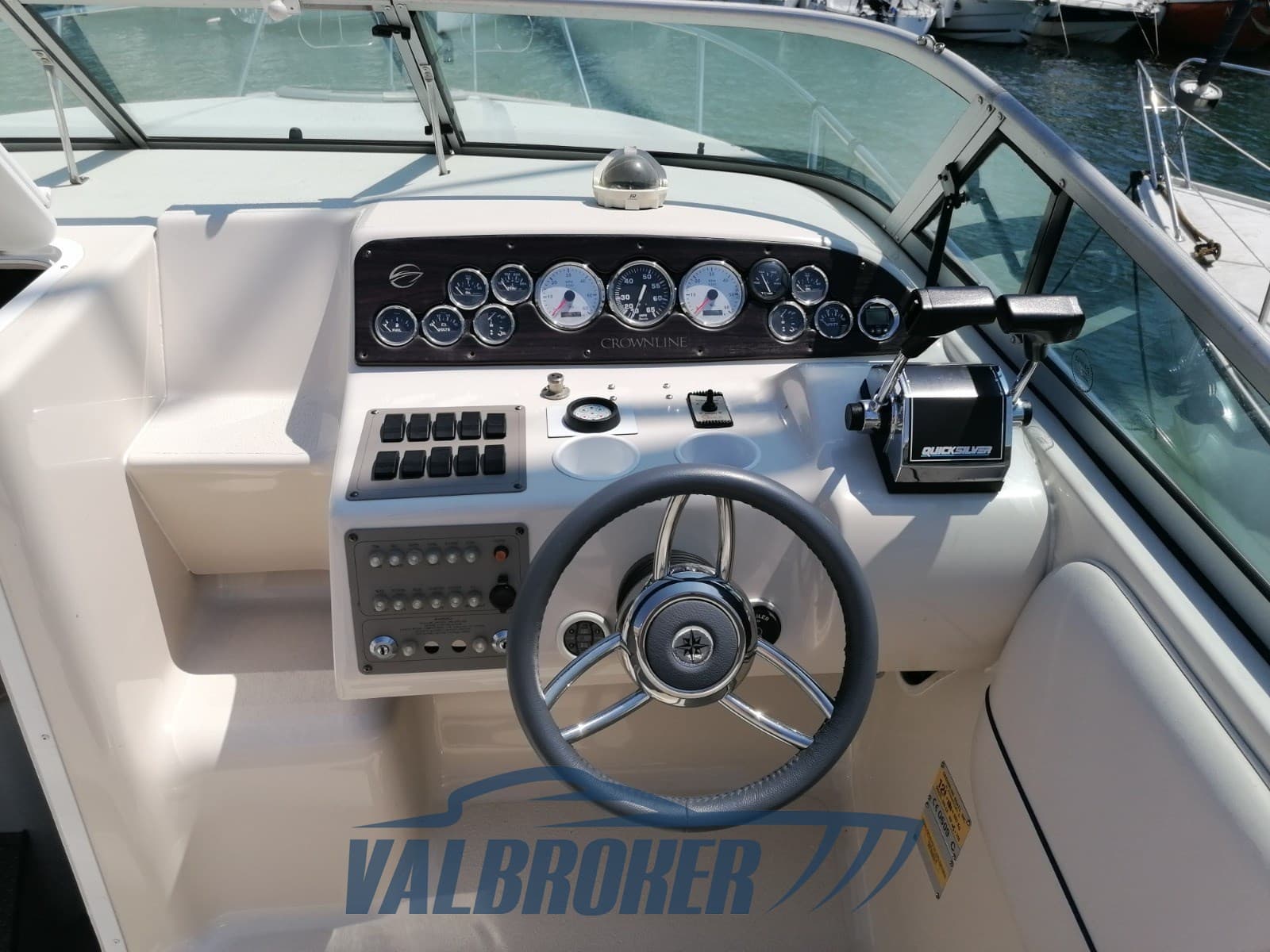 Crownline 268 CR usato - foto hero 10