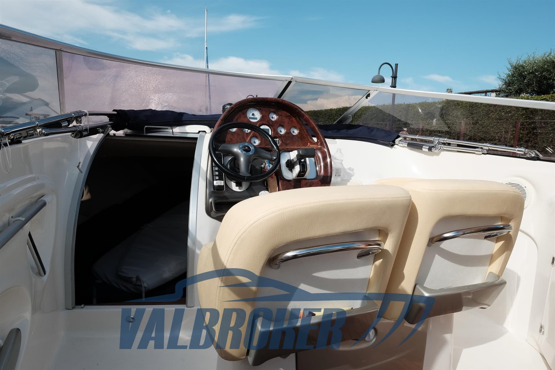 Cranchi Csl 27 - Deck View Cranchi Csl 27 - Deck View