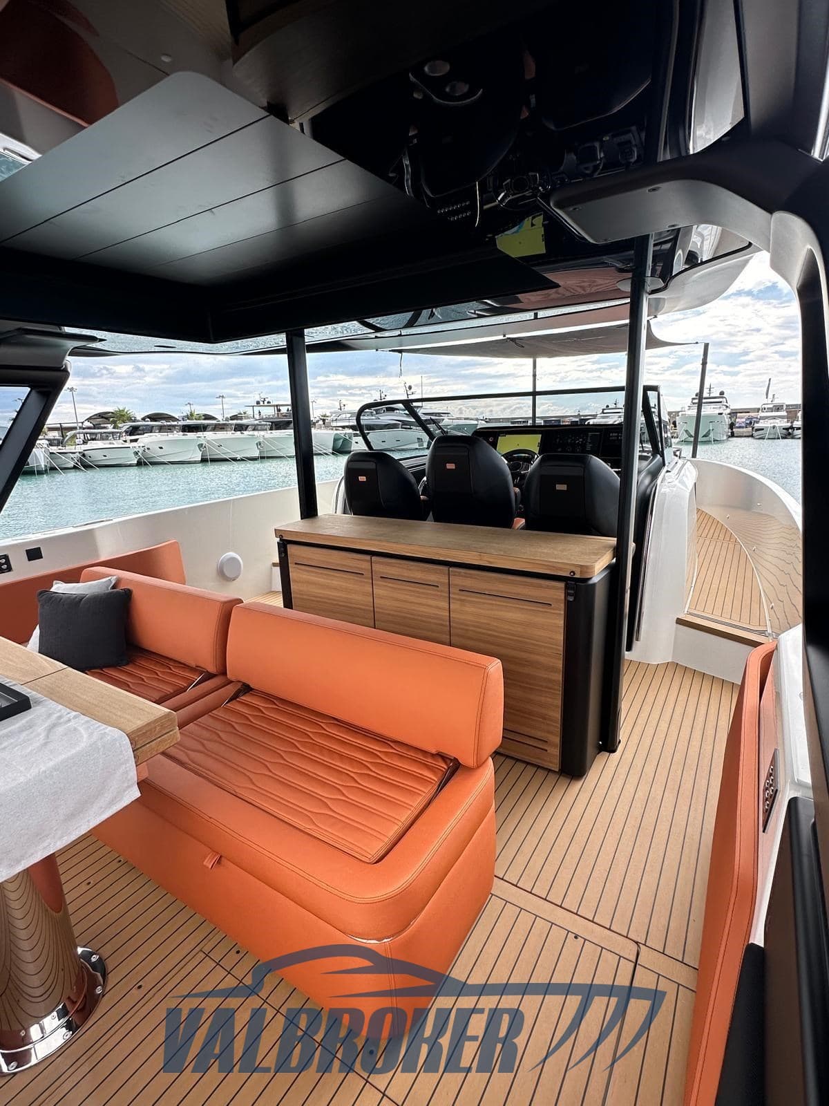 Cranchi A 46 Luxury Tender used - hero image 19
