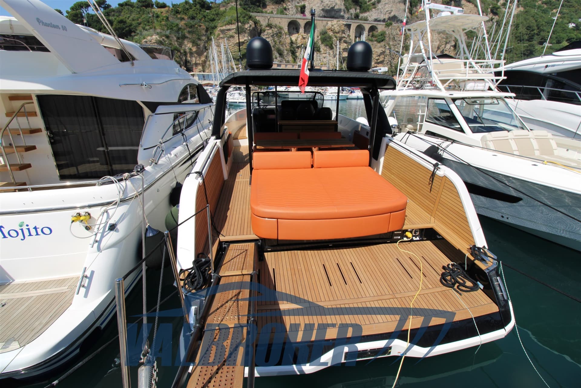 Cranchi A 46 Luxury Tender used - hero image 26