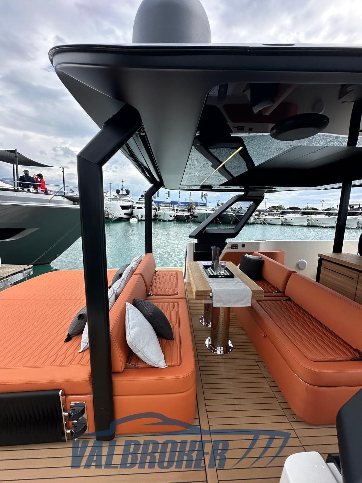 Cranchi A 46 Luxury Tender used - hero image 8