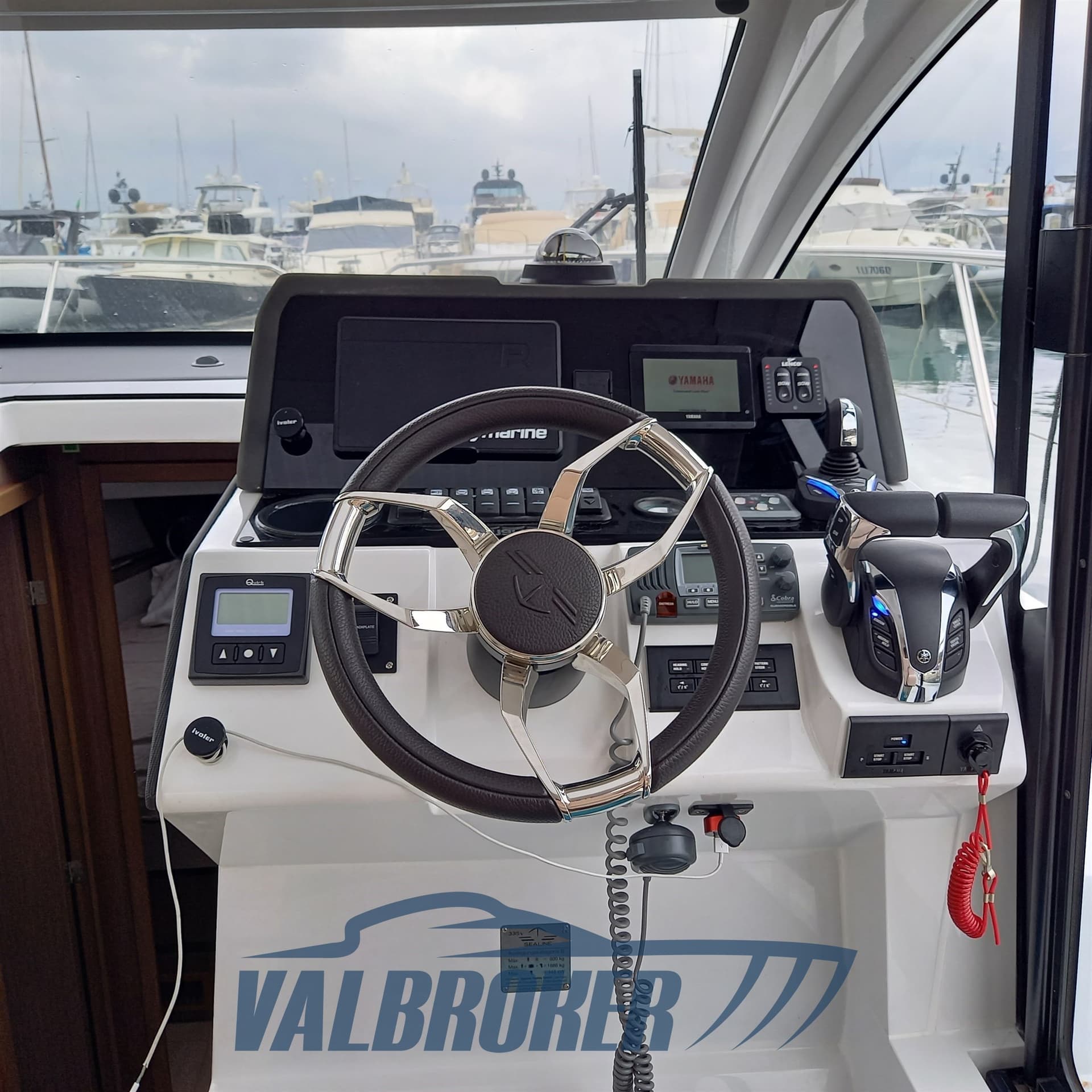 Sealine C335v gebraucht - Detail 2