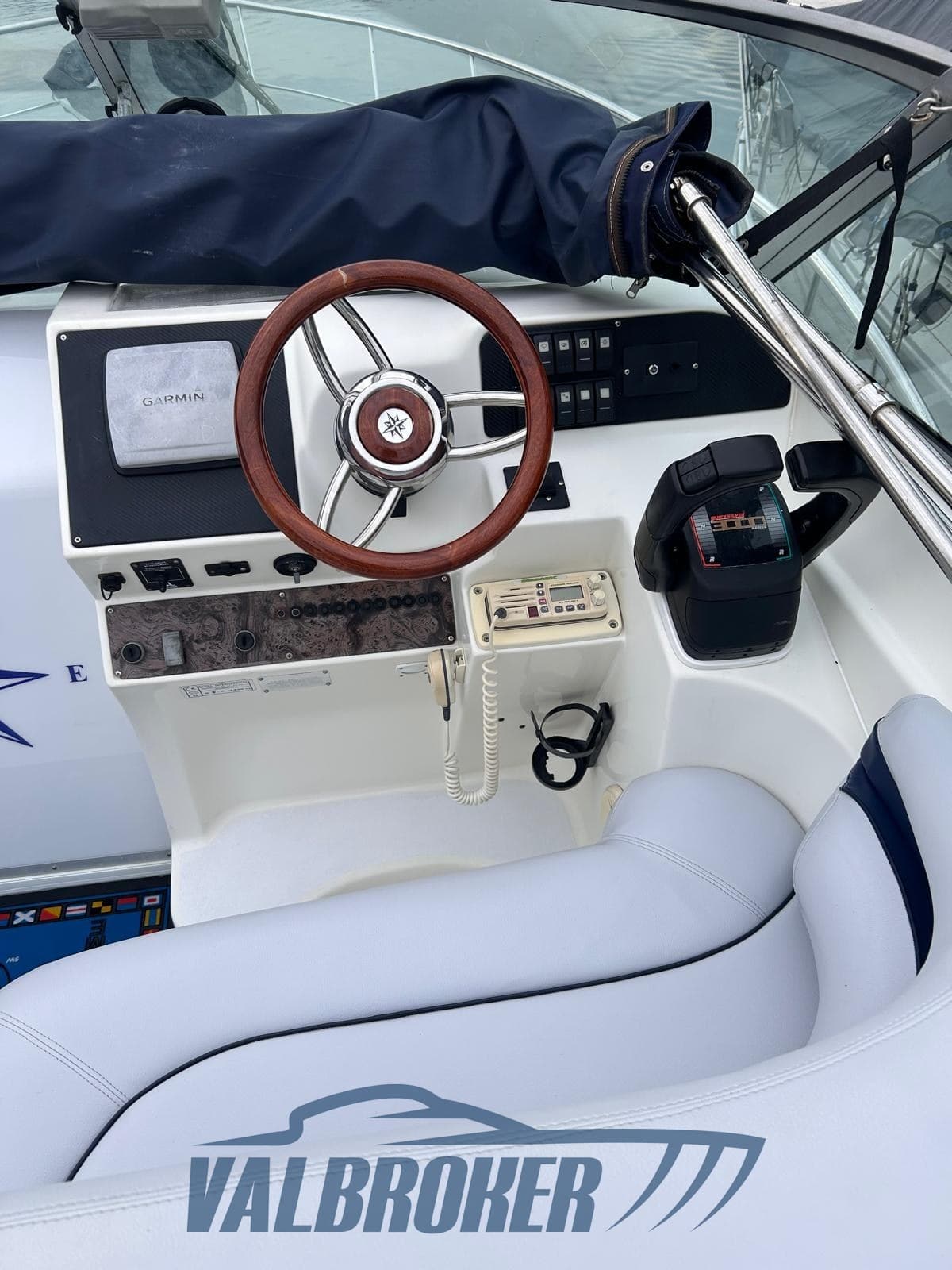 Doral 300 Se - Deck View Doral 300 Se - Deck View