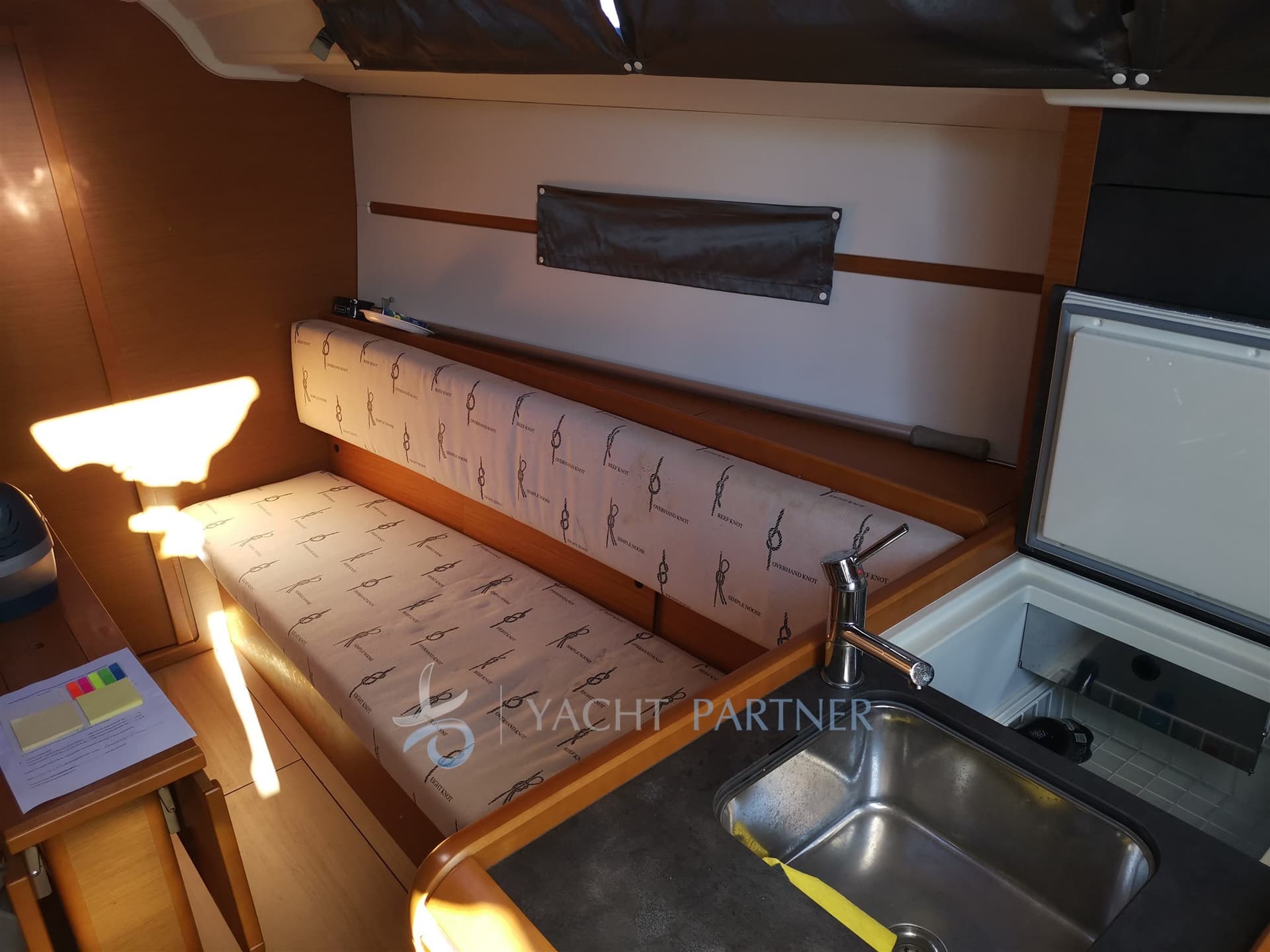 Jeanneau Sun Odyssey 349 - Deck View Jeanneau Sun Odyssey 349 - Deck View