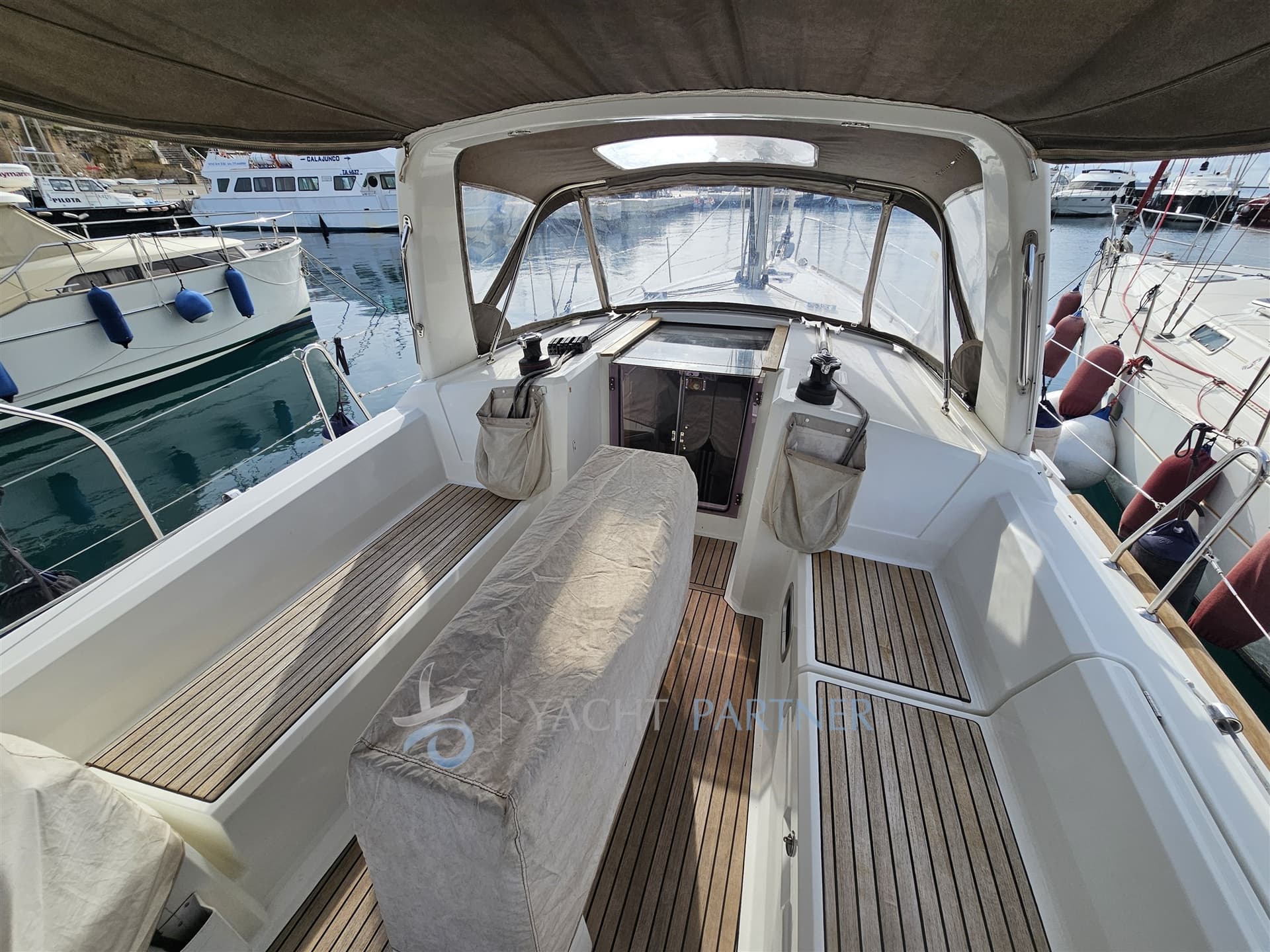 Beneteau OCEANIS 35.1 used - hero image 3