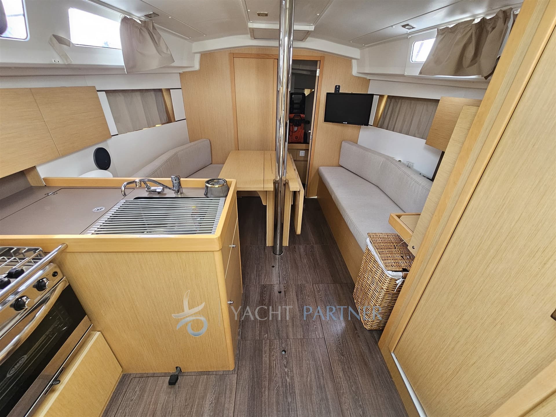 Beneteau OCEANIS 35.1 used - hero image 8