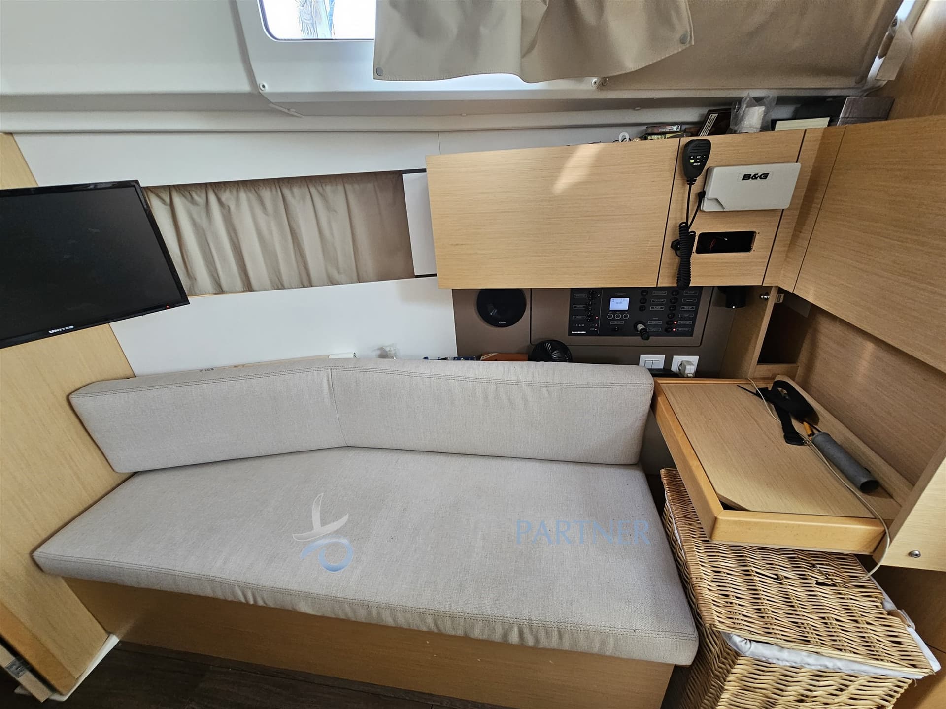 Beneteau OCEANIS 35.1 used - hero image 10