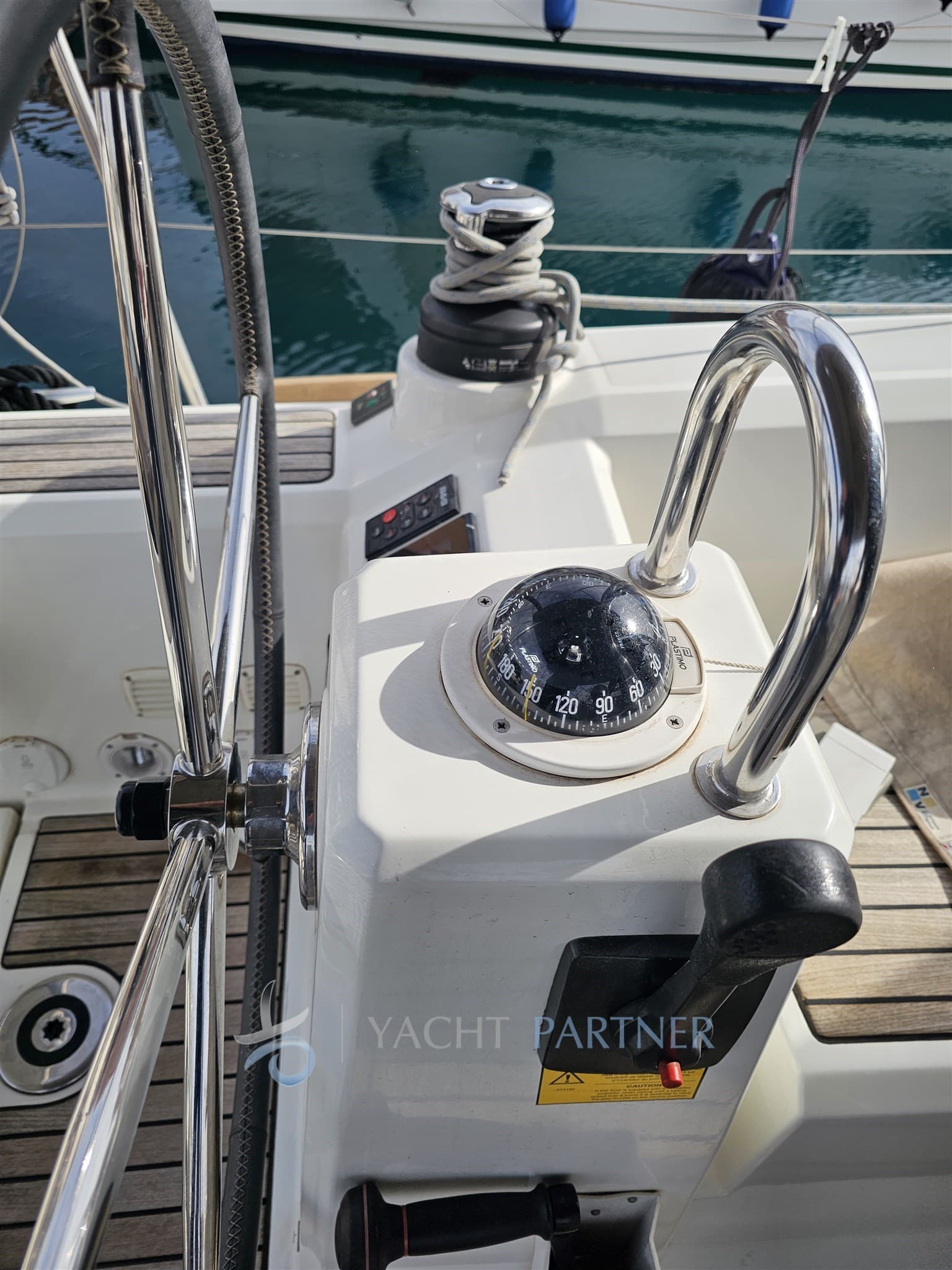 Beneteau OCEANIS 35.1 used - hero image 4