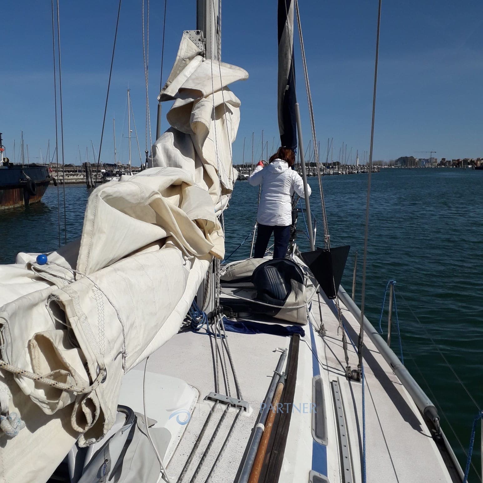 Cantiere del Pardo Grand Soleil 343 - Interior View Cantiere del Pardo Grand Soleil 343 - Interior View