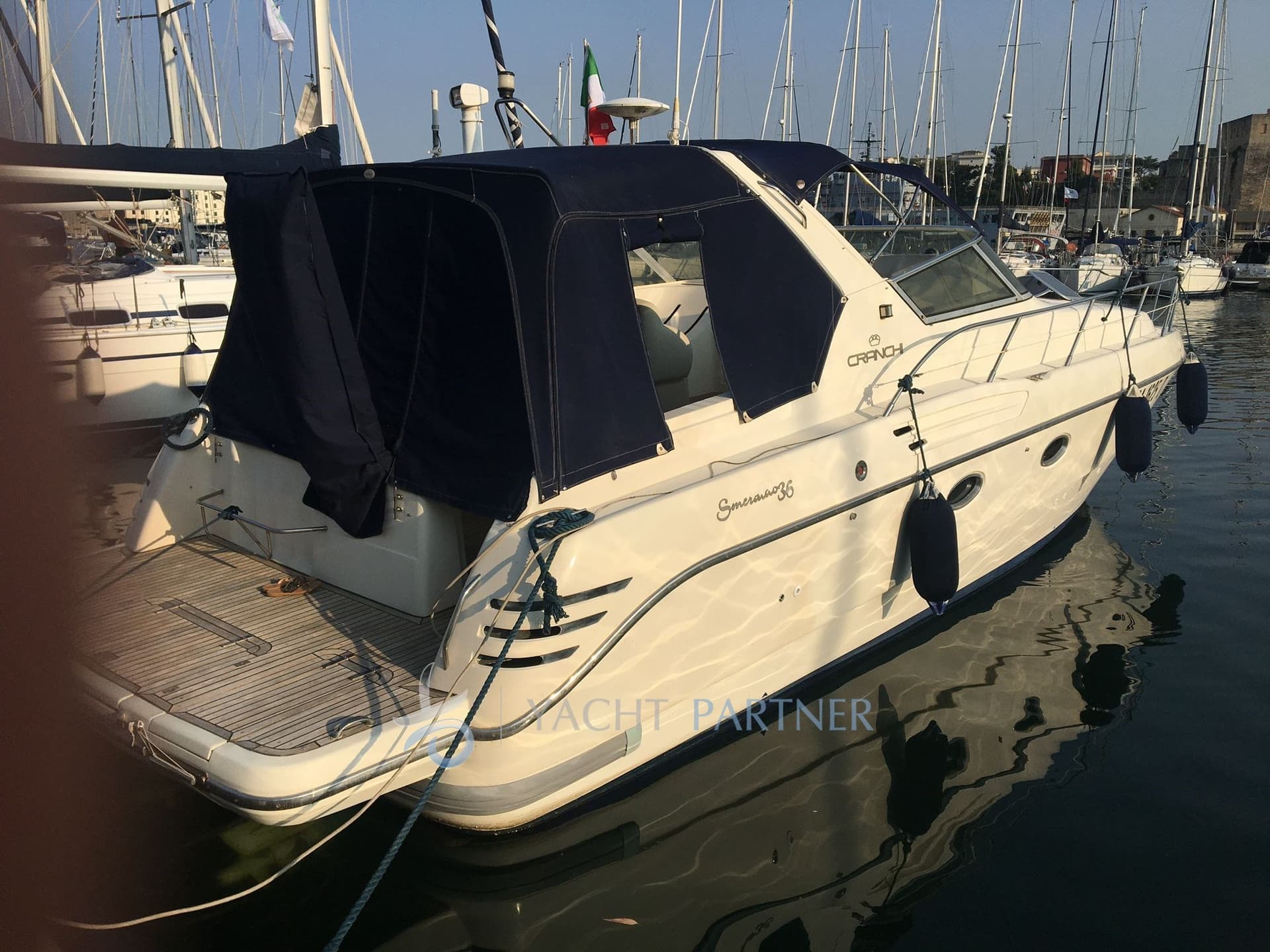 Cranchi Smeraldo 36 - Deck View Cranchi Smeraldo 36 - Deck View