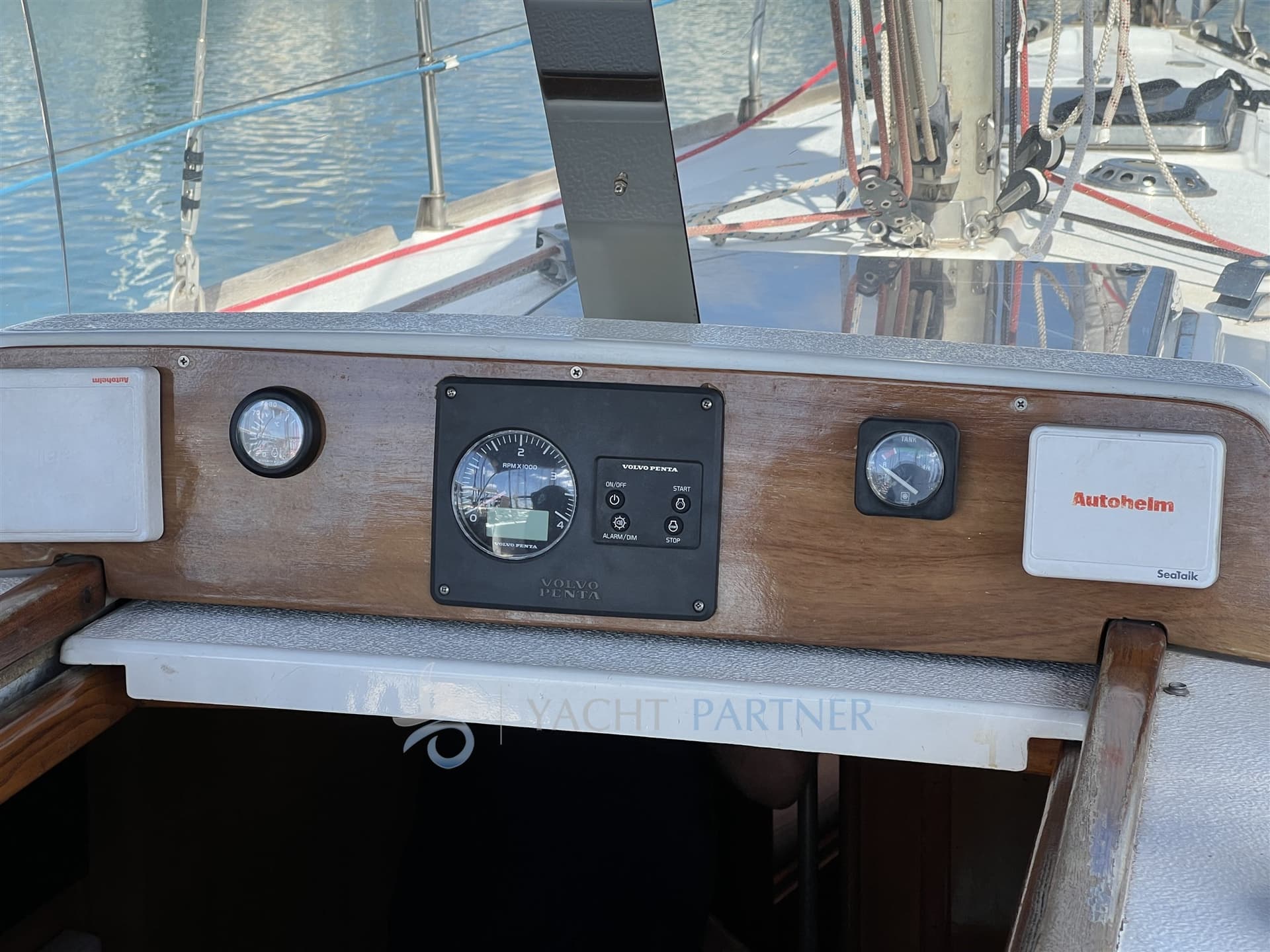 Alaver Tagudo 34 - Detail View 1 Alaver Tagudo 34 - Detail View 1